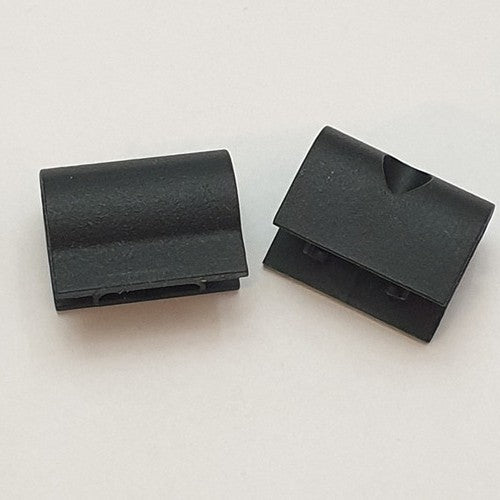 Fujitsu LifeBook A557 Scharnierabdeckungen Hinge Caps Links Rechts Set – Bild 2