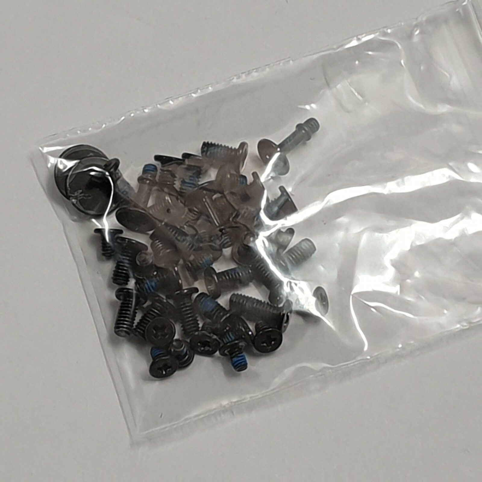 Packard Bell EG70 Schraubensatz Screw Set Schrauben für Notebook Gehäuse