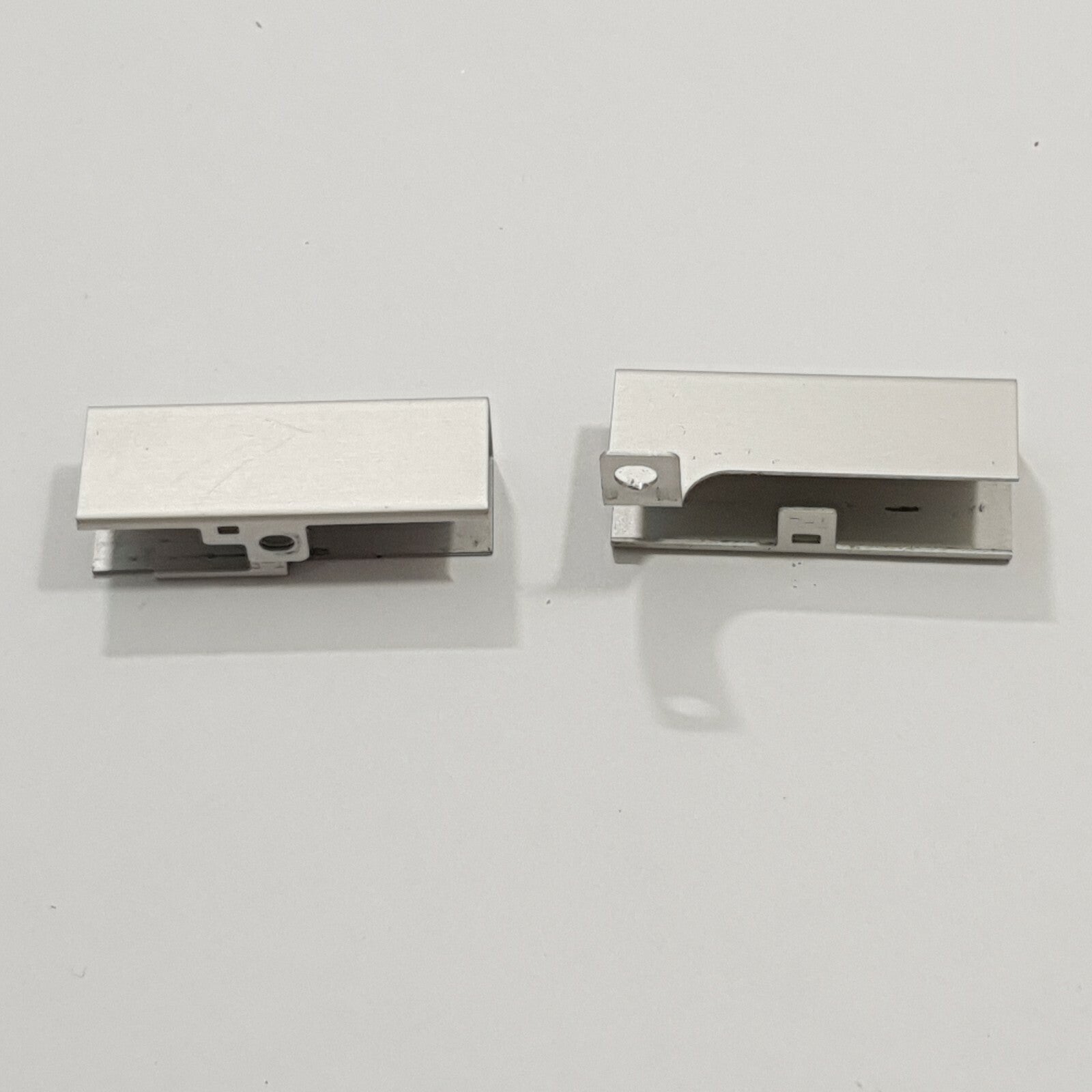 HP EliteBook 8540p Scharnierabdeckung Set Display Scharnier Abdeckungen Cover – Bild 2