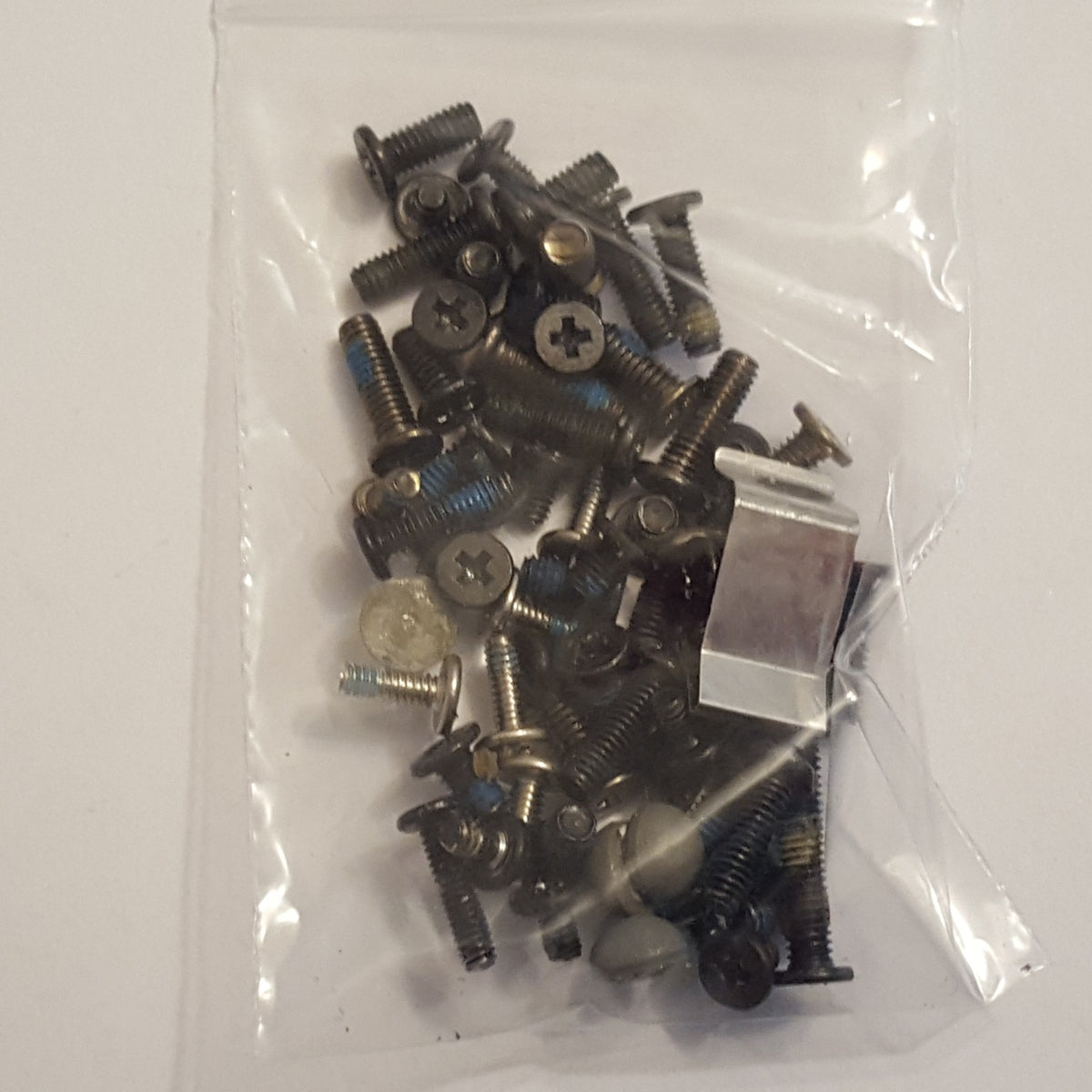 Dell Latitude D600 Schraubensatz Screw Set Gehäuseschrauben
