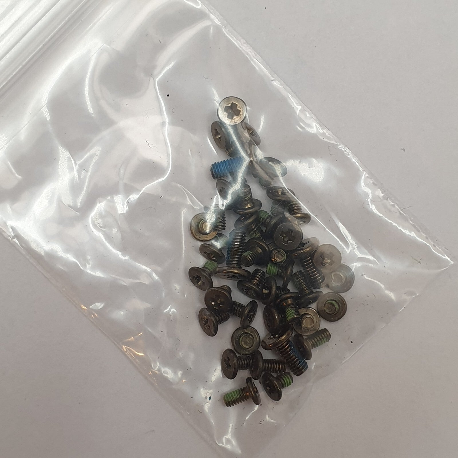 Fujitsu LifeBook U729 Schraubensatz Screw Set Schrauben Gehäuse – Bild 2