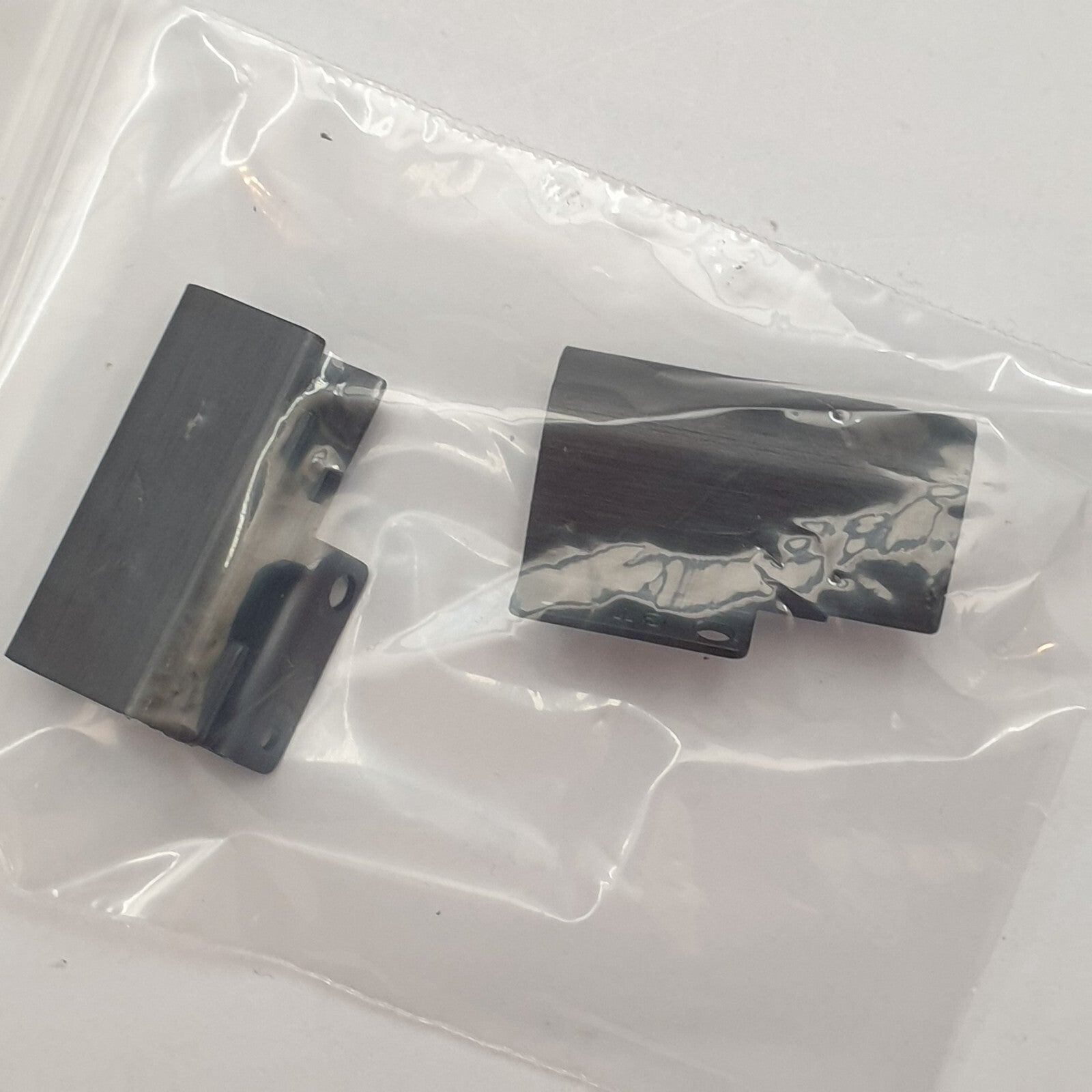 Dell Latitude 5401 Scharnierabdeckung Hinge Cover Set – Bild 2