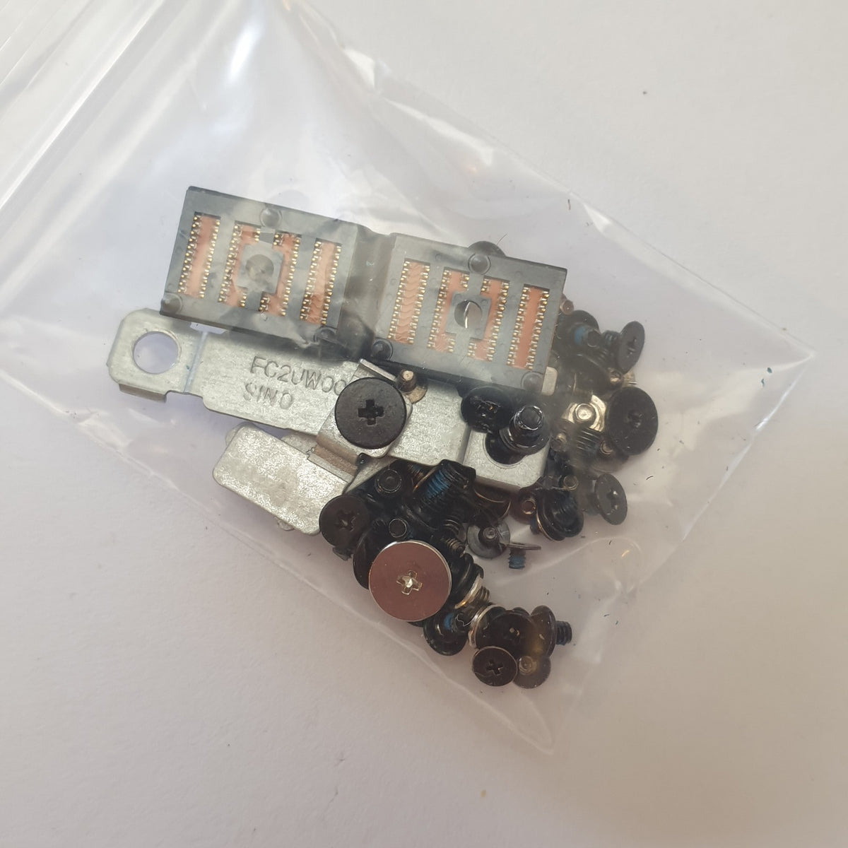 Dell Latitude 7410 Schraubensatz Screw Set Schrauben Halterungen Brackets