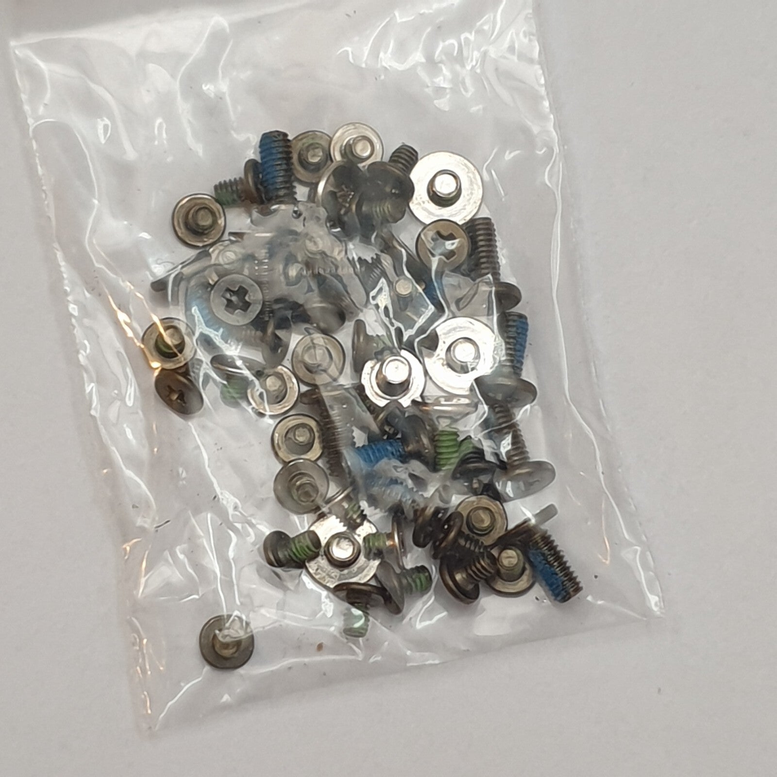 Fujitsu Lifebook U7410 Schraubensatz Schrauben Screw Set