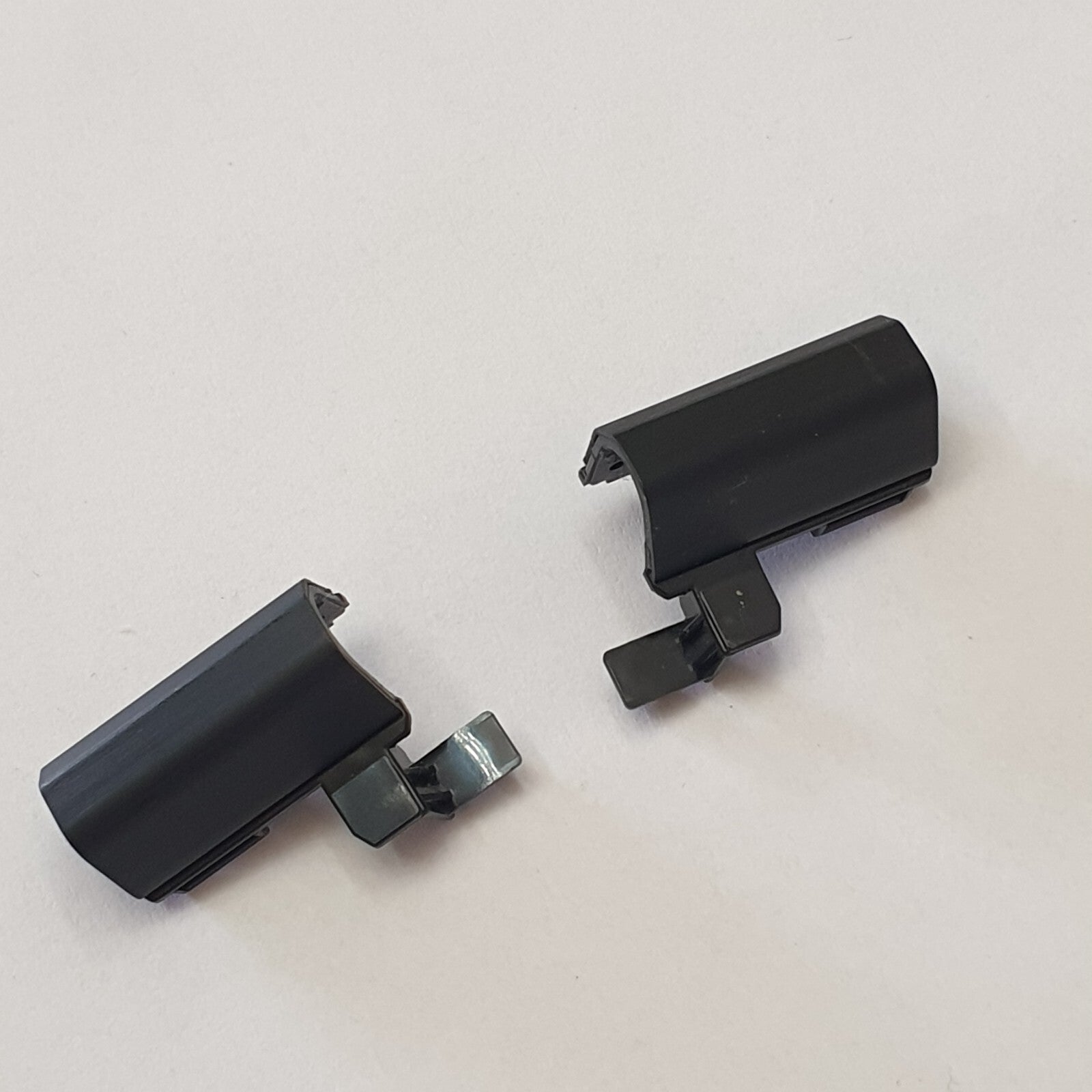 Fujitsu LIFEBOOK U757 Scharnierabdeckung Set Hinge Cover Kappen Gehäuse