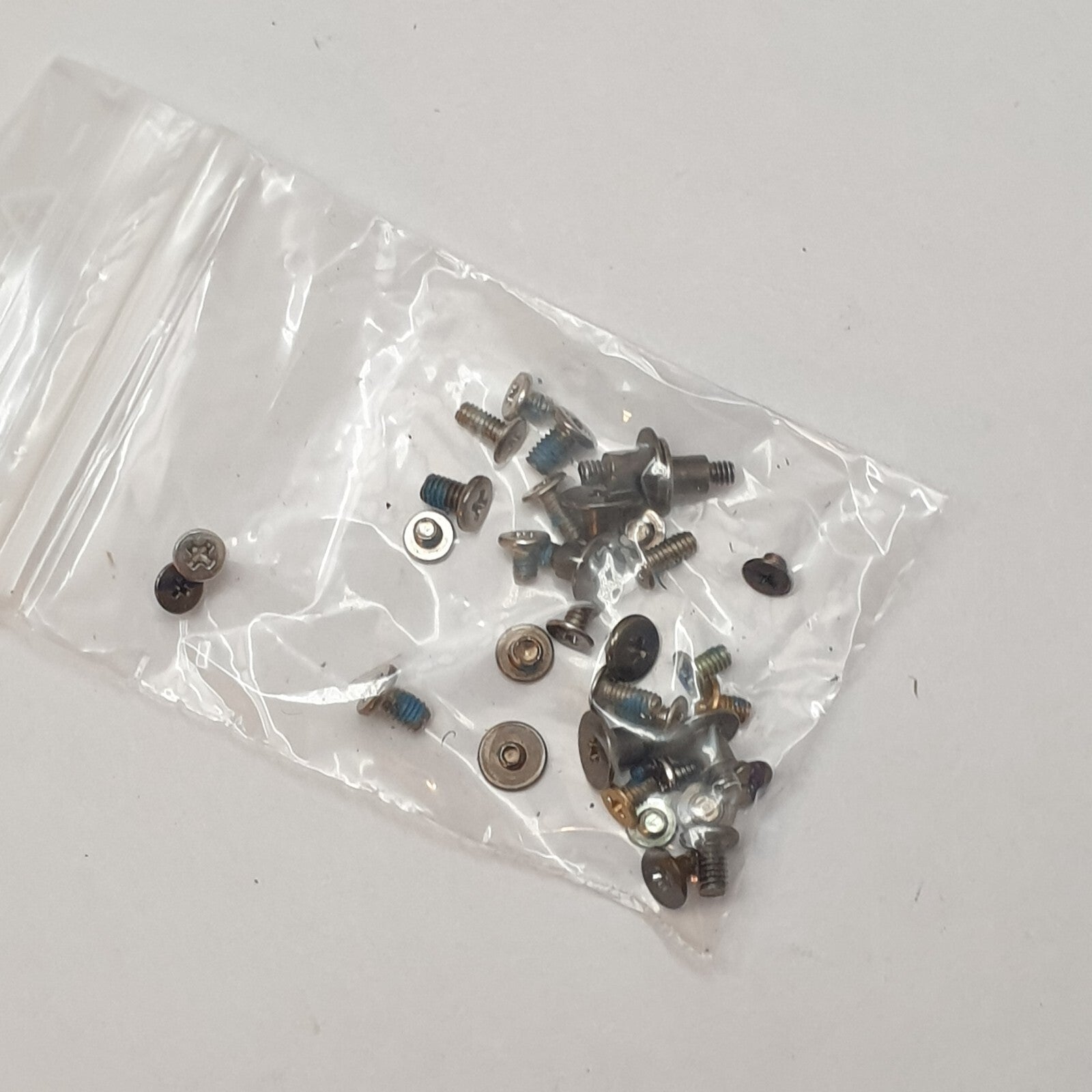 Lenovo ThinkPad X1 Yoga Gen 5 Schraubensatz Schrauben Set Screw Set – Bild 2