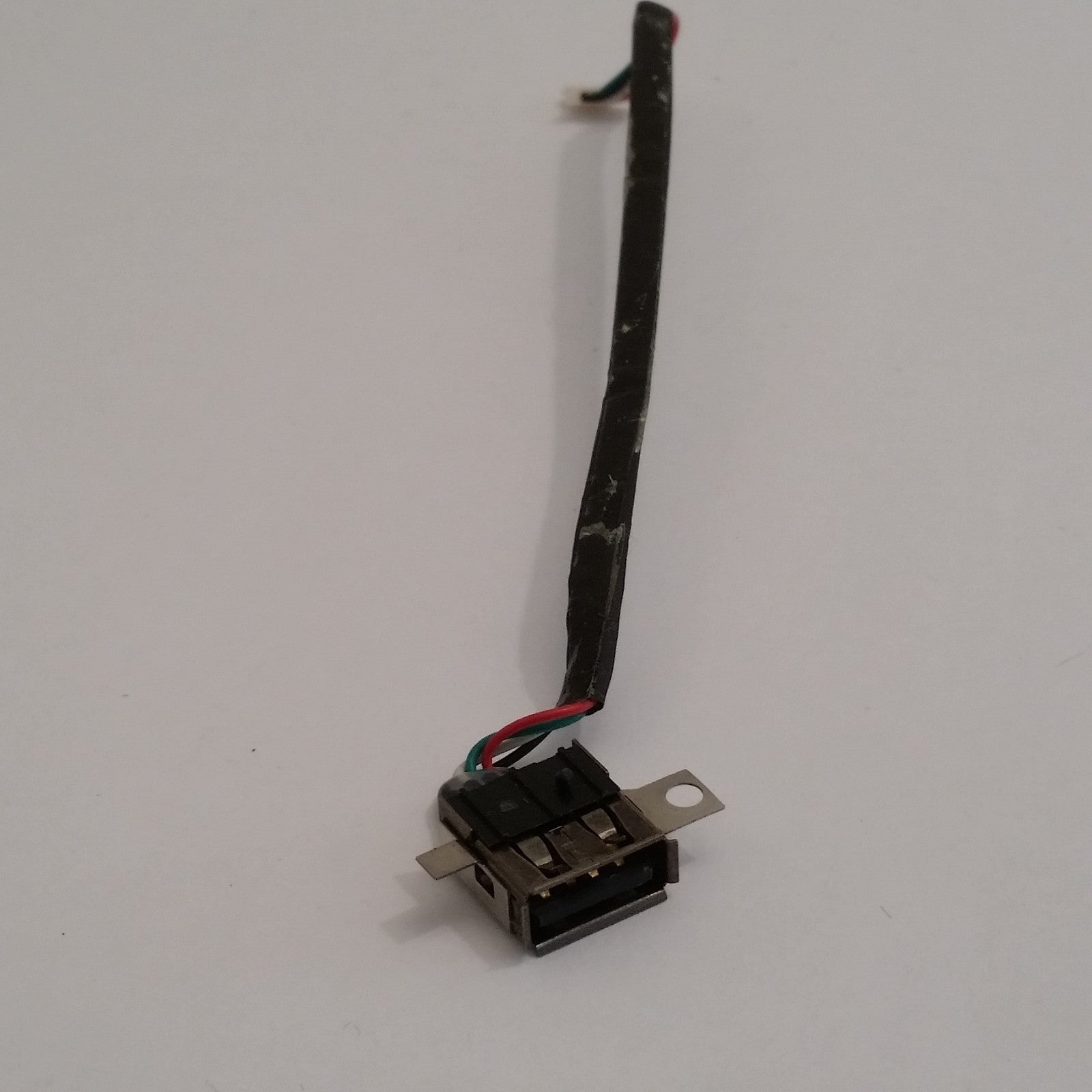Dell Studio 1558 USB Port mit Dell Studio 1558 USB Port Buchse Anschluss Kabel