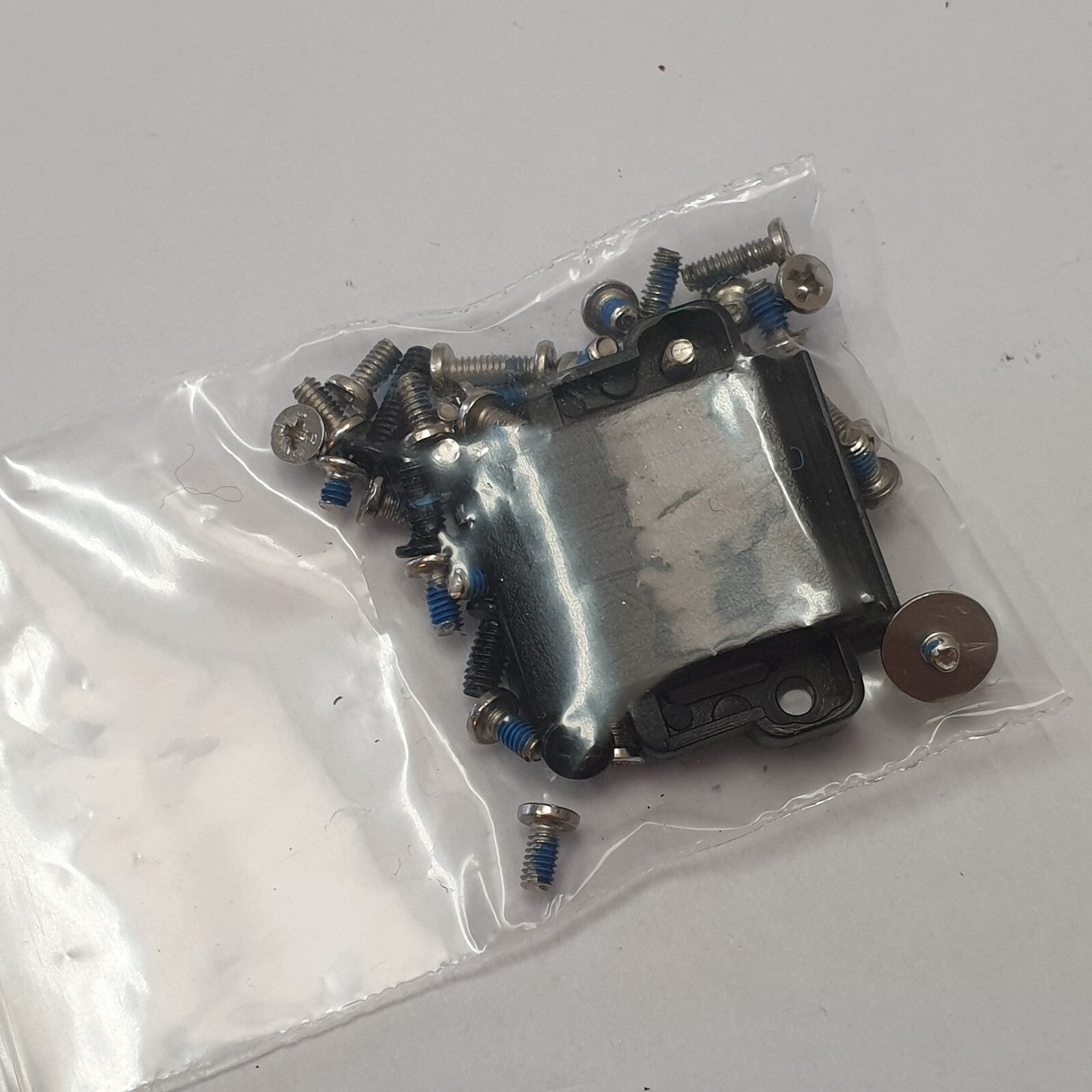 THOMSON D15-32 2 Go NEO 15 Schraubensatz Screw Set Schrauben Ersatzteil – Bild 2