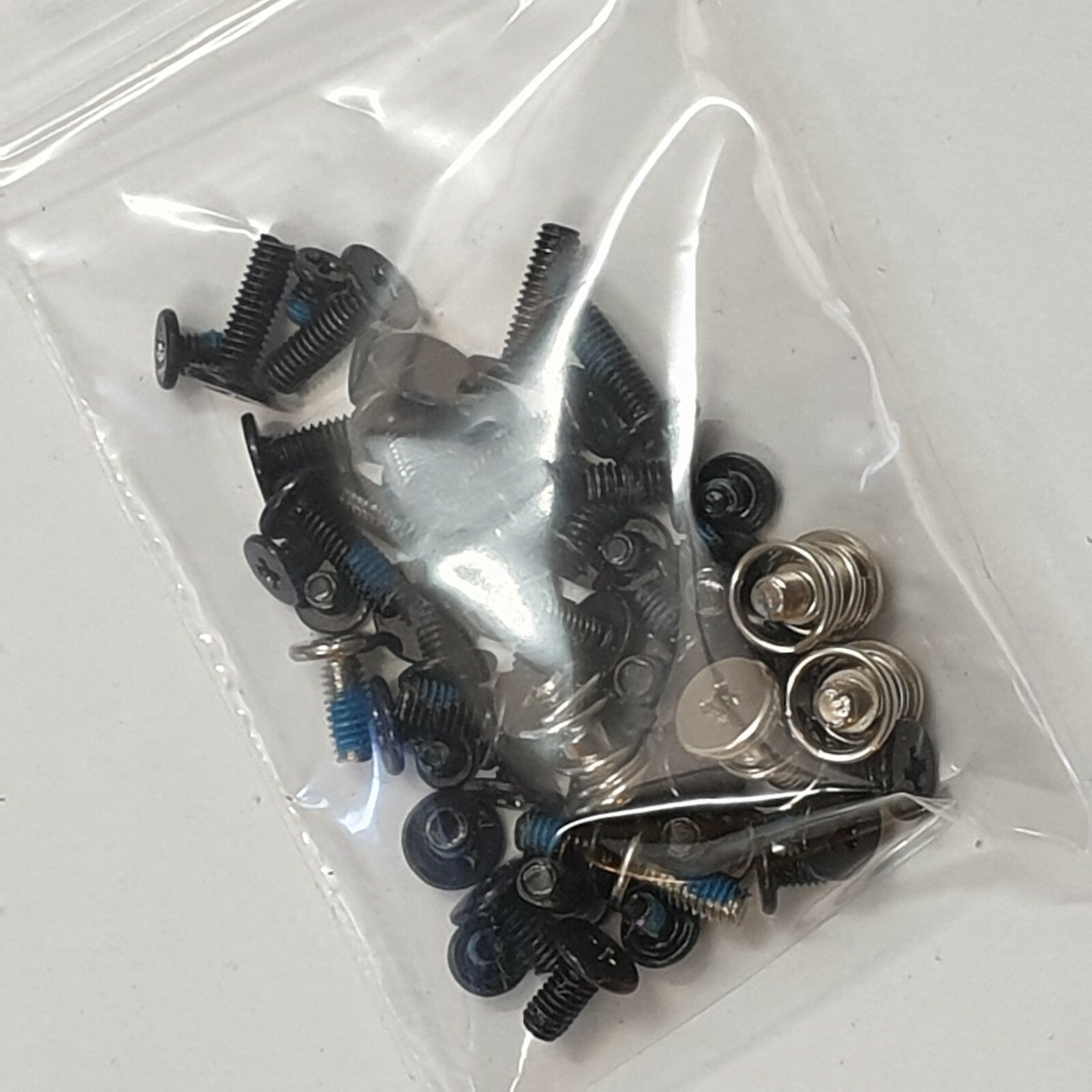 Packard Bell Easynote TK85 Schraubensatz Screw Set Schrauben Gehäuse