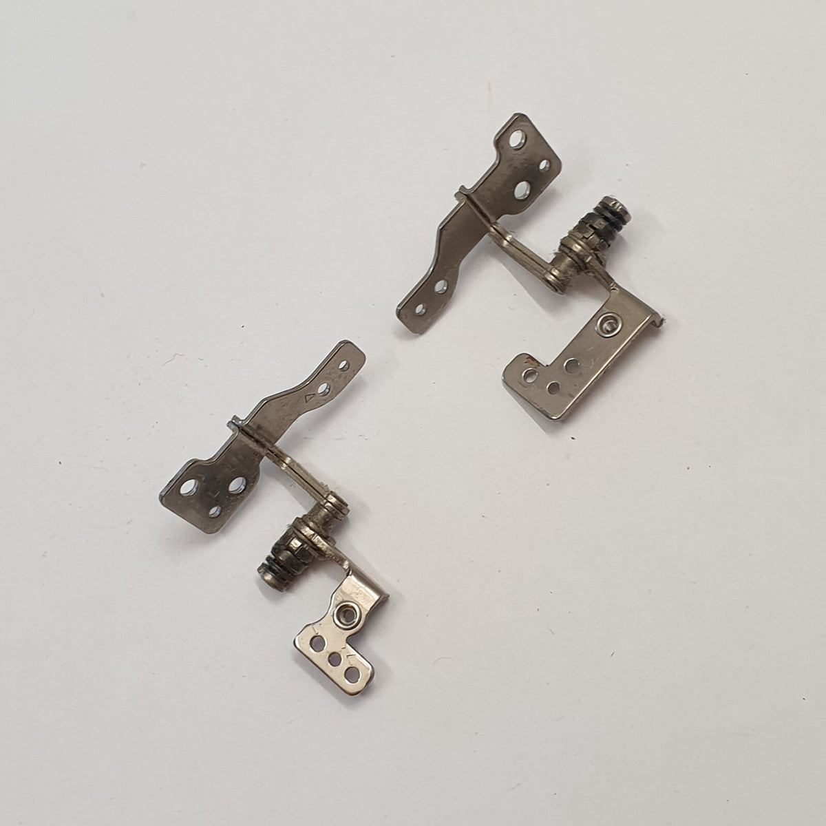 Samsung RV411 Displayscharniere Leisten L+R Scharniere Hinge Set