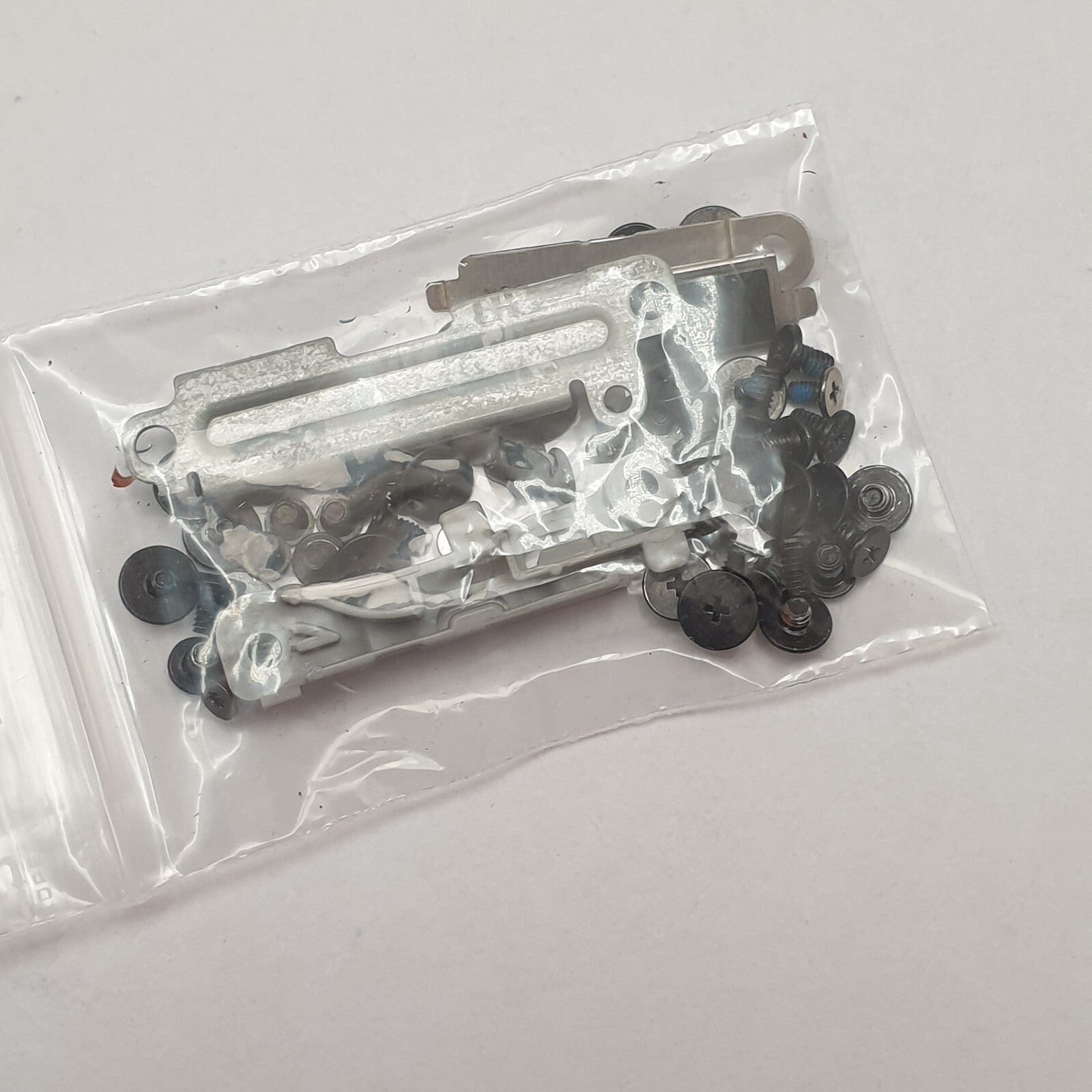 Lenovo ThinkBook 13x ITG Schraubensatz Screw Set Gehäuse Schrauben – Bild 2