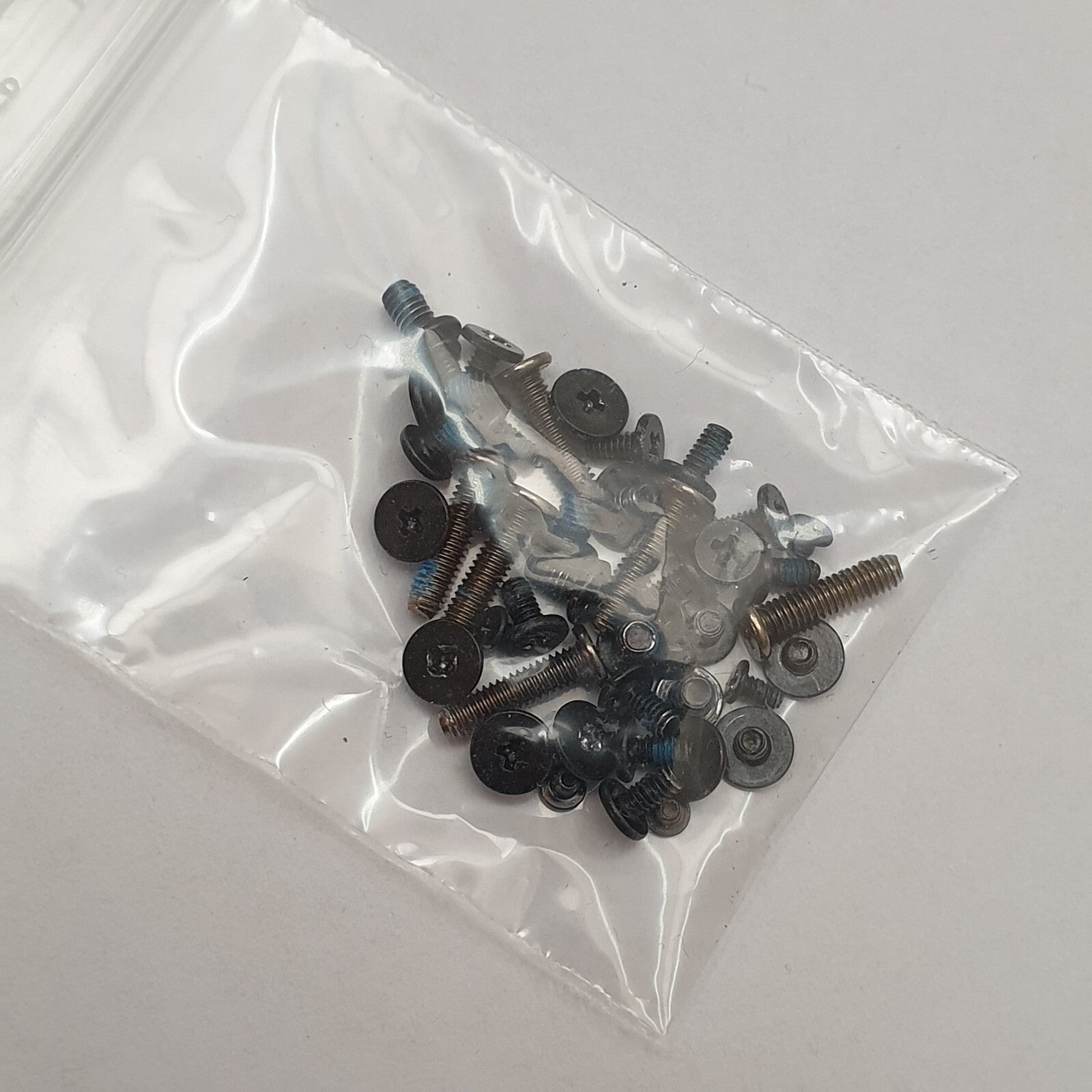 HP EliteBook 840 G7 Schraubensatz Schrauben Screw Set – Bild 2