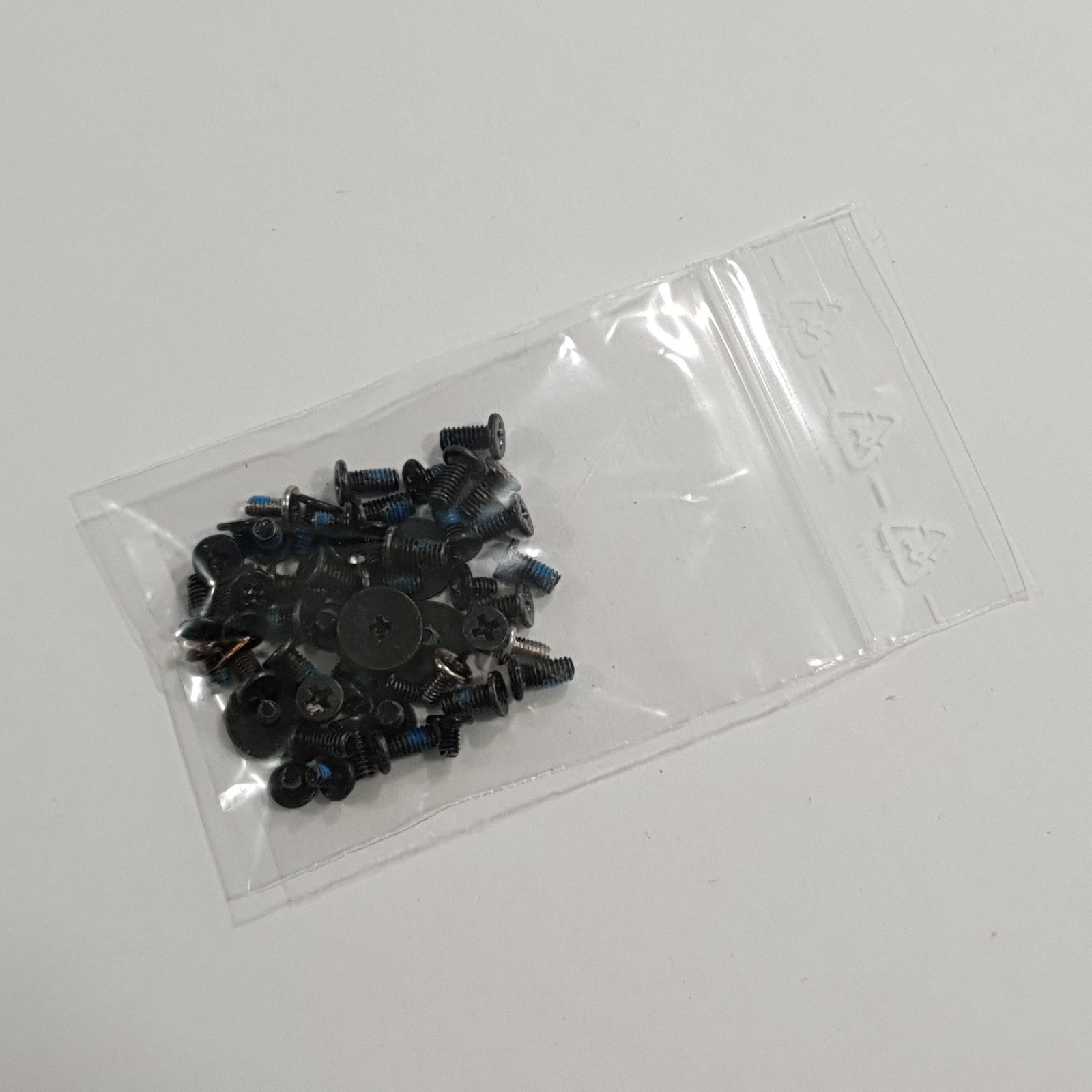 Dell Latitude E6410 Schraubensatz Screw Set Schrauben Gehäuse