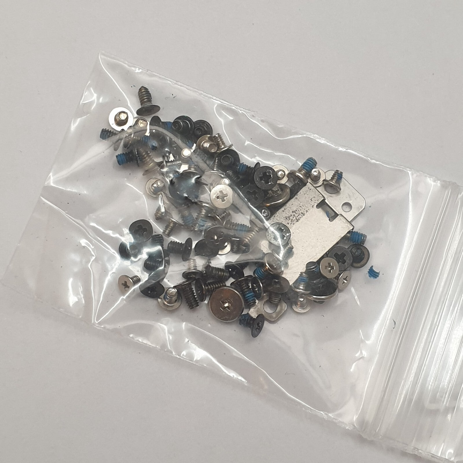 HP Spectre 13 x2 Pro Schraubensatz Screw Set Schrauben Gehäuse – Bild 2