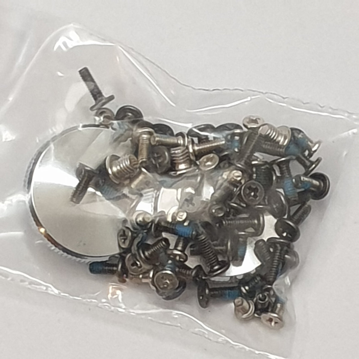 Asus Eee PC 1000H Schraubensatz Schrauben Set mit Scharnierabdeckungen