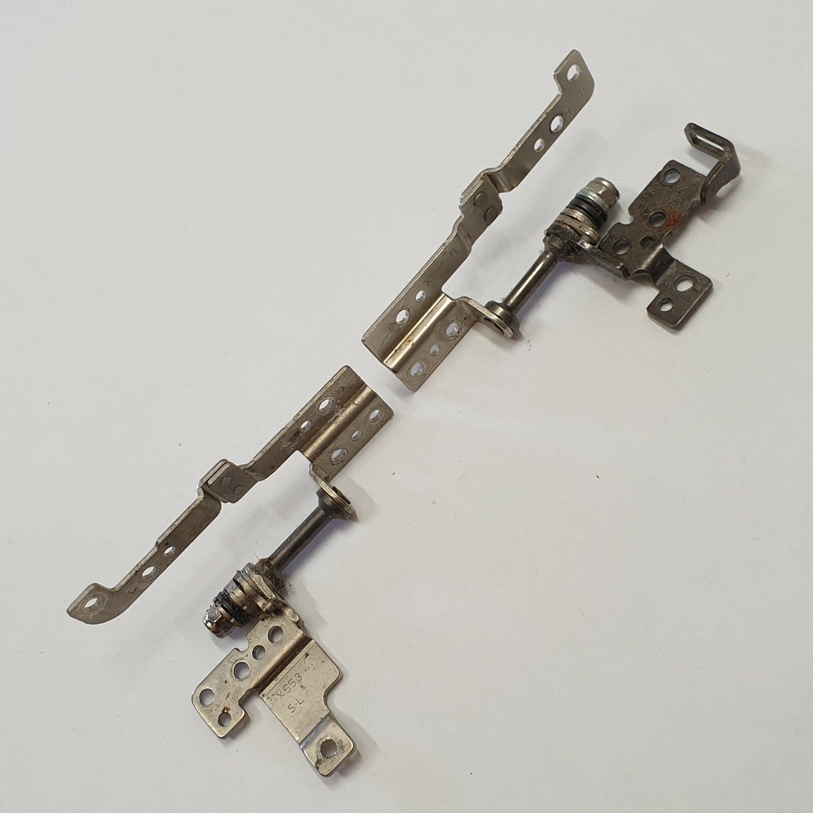 Asus A553M Displayscharniere Leisten L+R Scharniere Hinges Links Rechts
