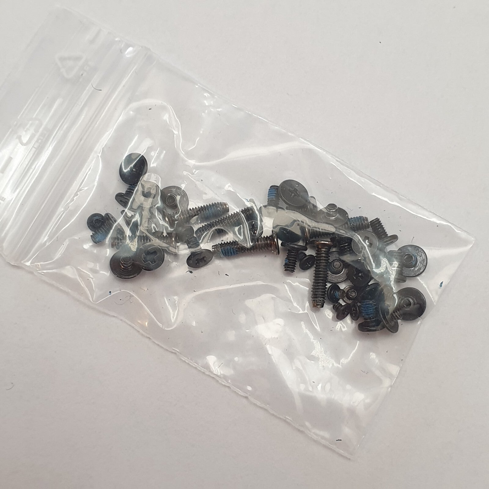 HP EliteBook 850 G8 Schraubensatz Screw Set Gehäuse Schrauben – Bild 2