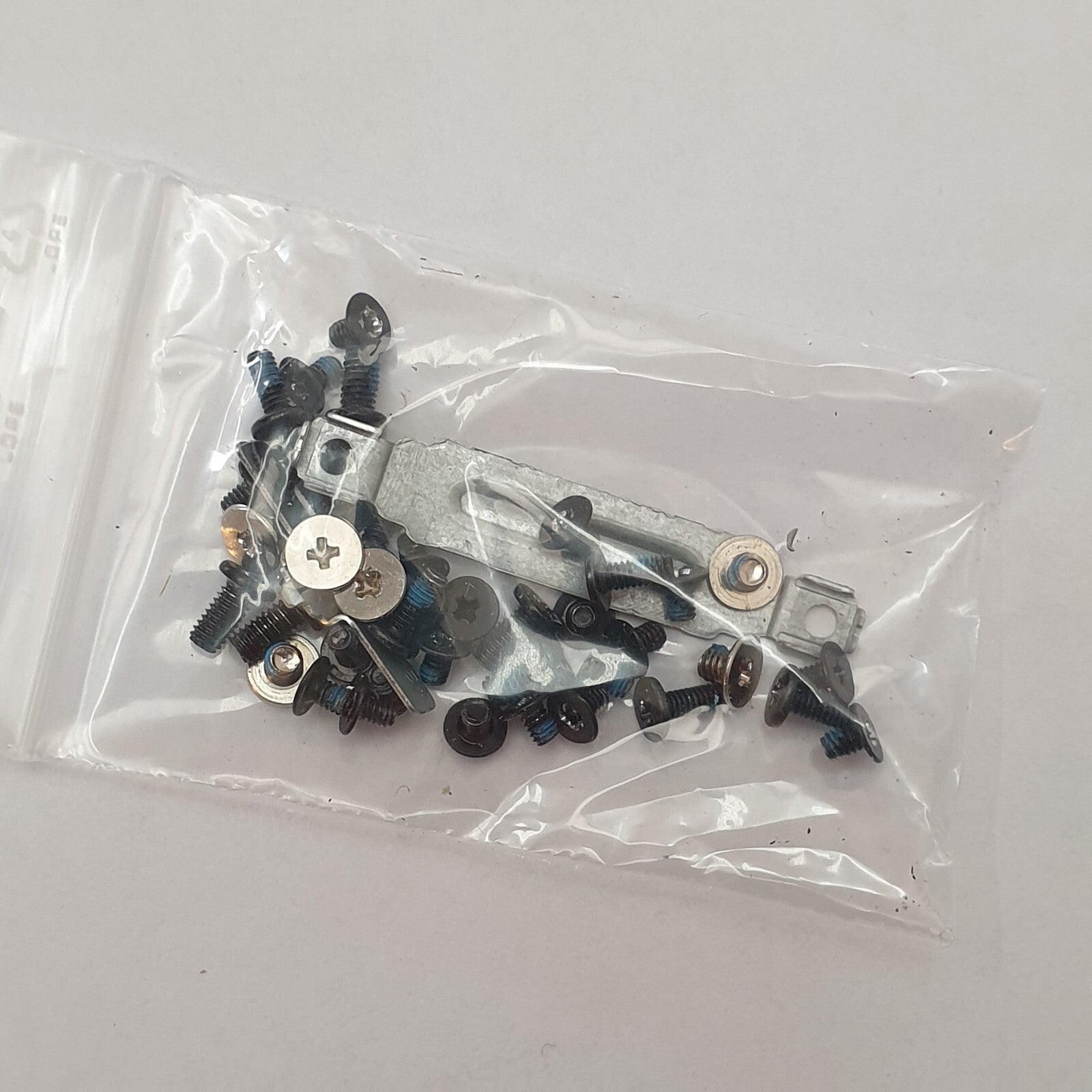 Dell Latitude 5410 Schraubensatz Screw Set Schrauben Gehäuse