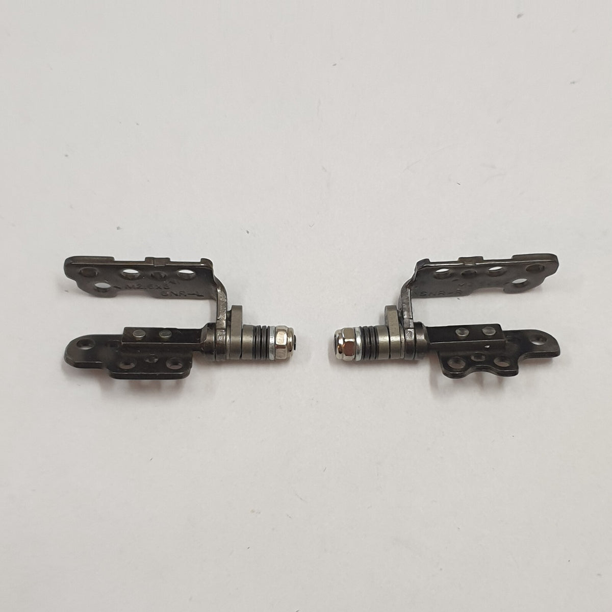 Dell Latitude 5400 Displayscharniere Leisten L+R Set Scharnier Links Rechts