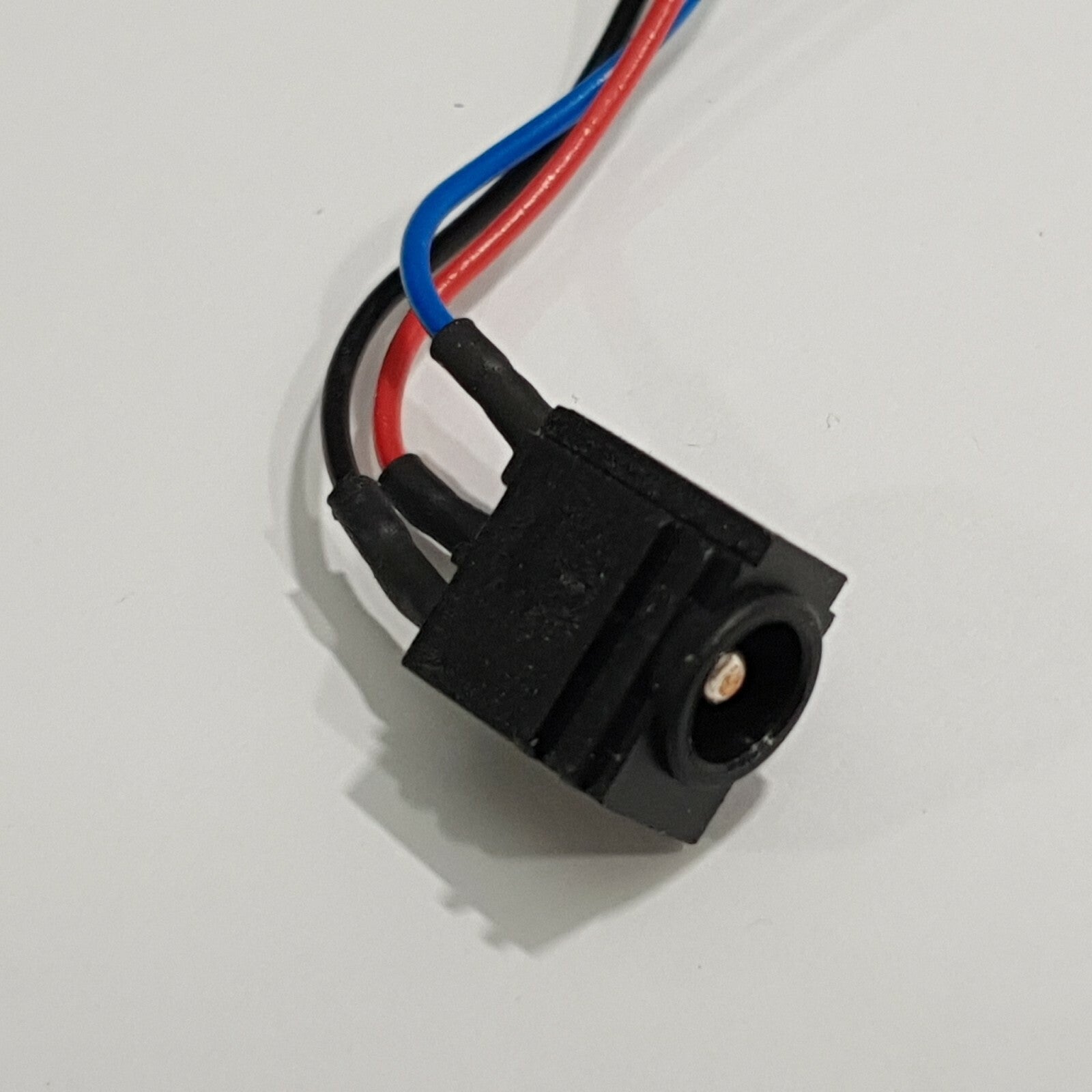 Fujitsu Lifebook E734 Original Strombuchse DC Jack Ladebuchse Power Connector