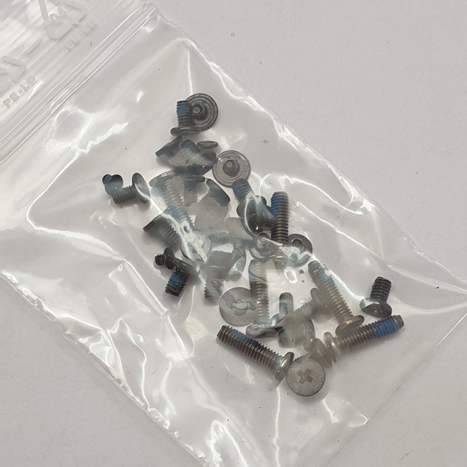 HP EliteBook 835 G8 Schraubensatz Screw Set Schrauben Gehäuse – Bild 2