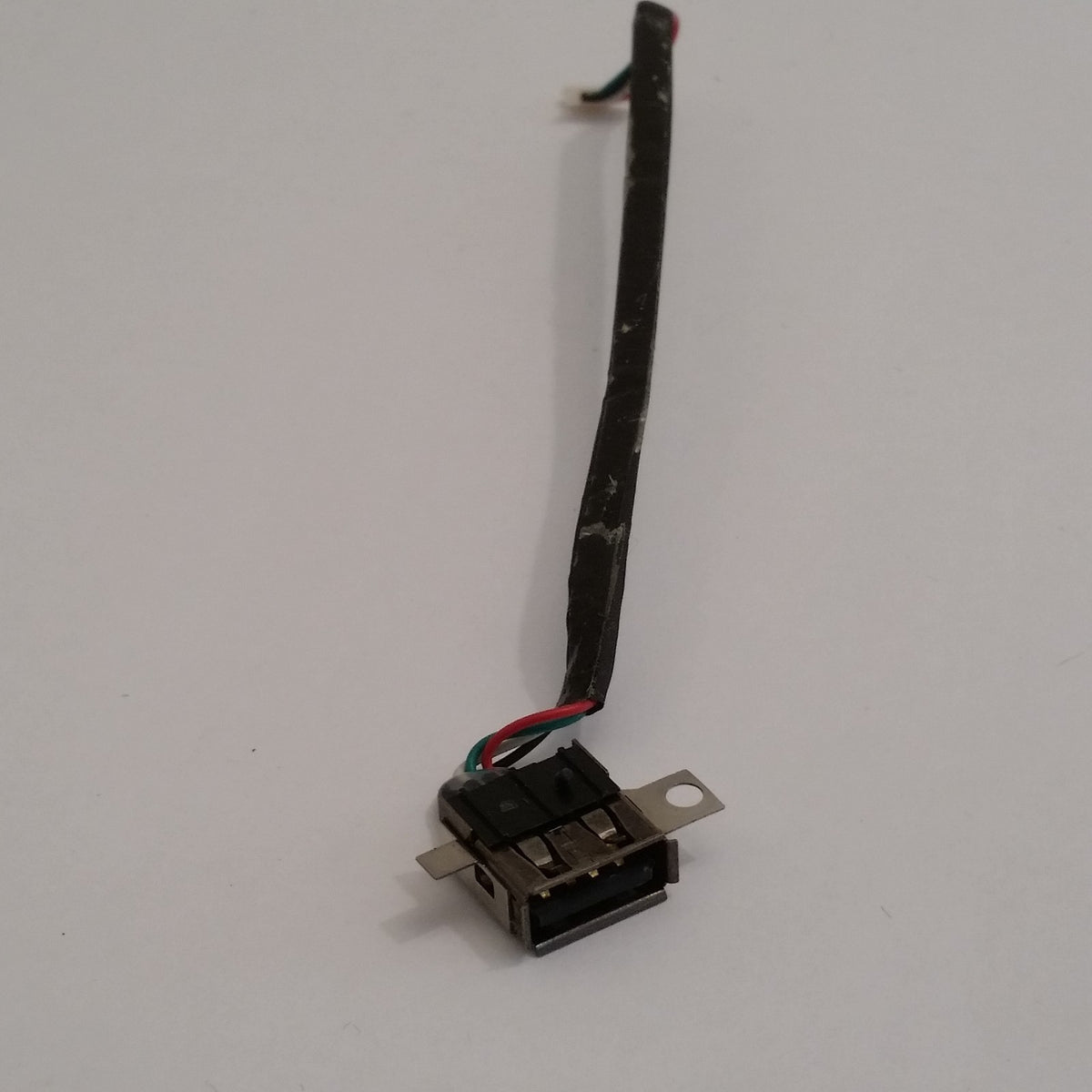 Dell Studio 1558 USB Port mit Dell Studio 1558 USB Port Buchse Anschluss Kabel