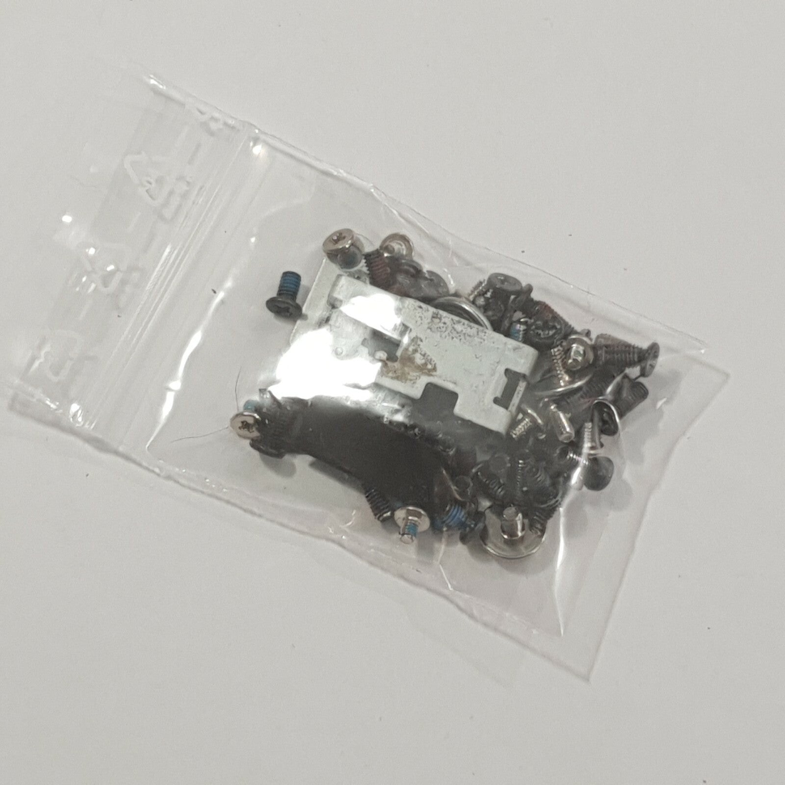 HP Pavilion dv8 Schraubensatz Schrauben Screw Set Laptop Notebook – Bild 2