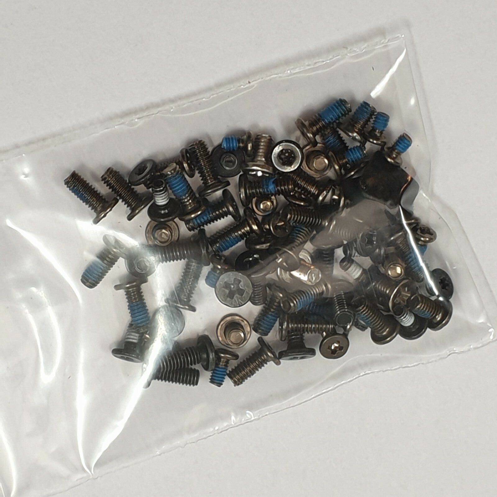 Fujitsu LifeBook NH532 Schraubensatz Schrauben Screw Set Laptop Notebook