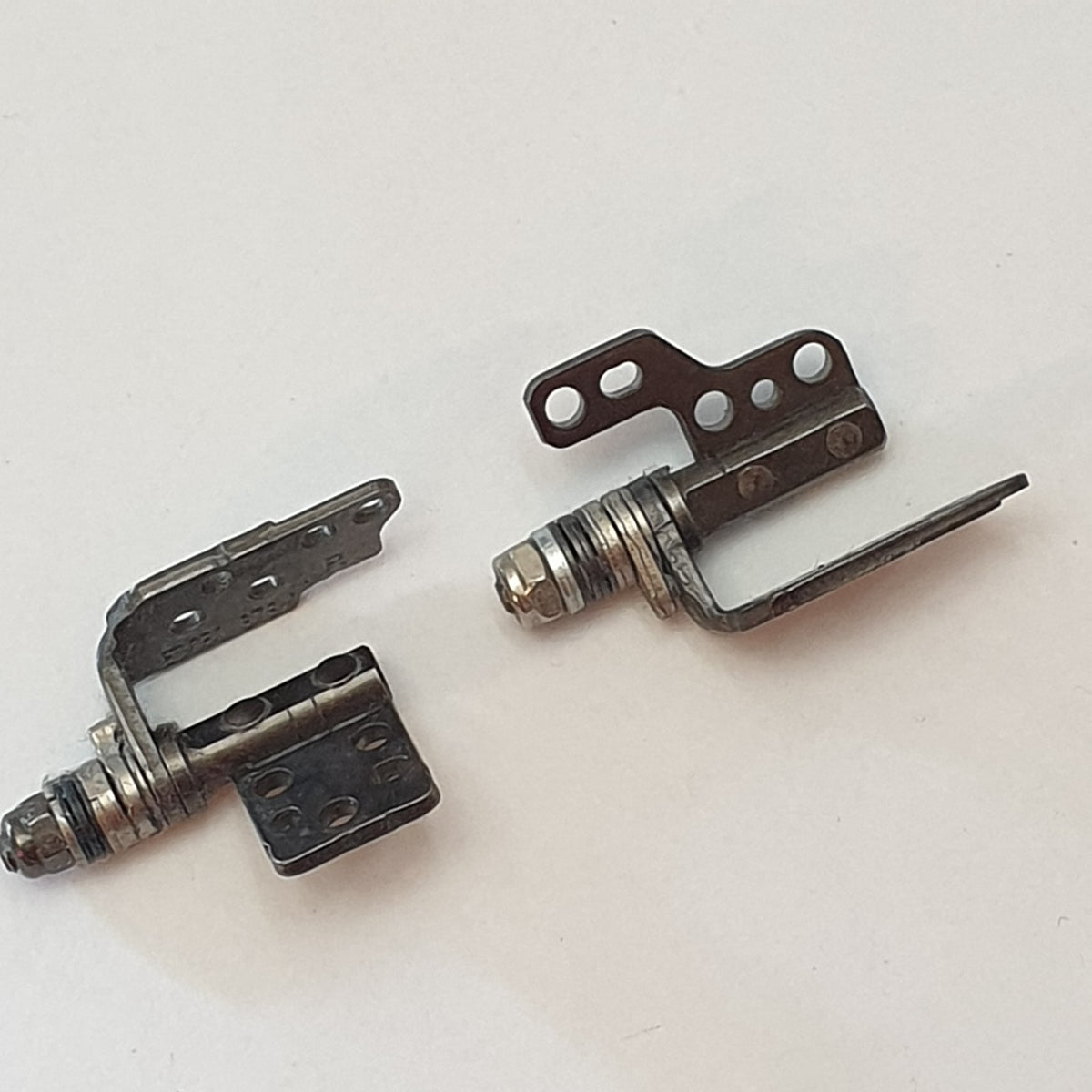 Dell Latitude 5510 Displayscharniere Scharnier Set Hinge Left Right