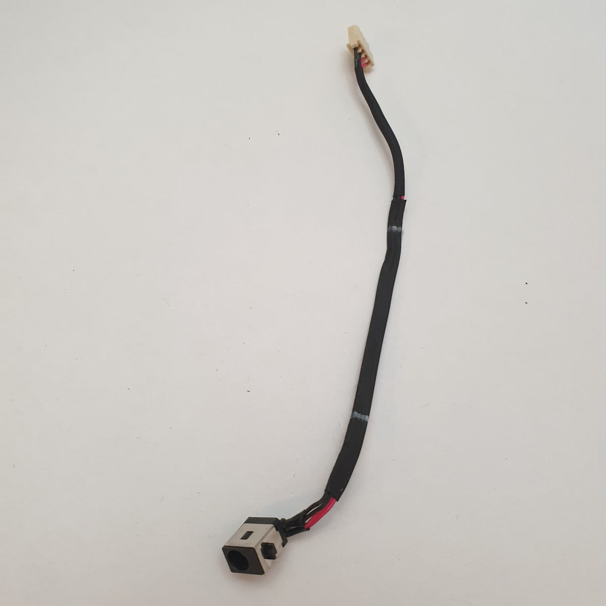Fujitsu LifeBook A557 Strombuchse Netzanschluss Ladebuchse DC Jack Power Cable