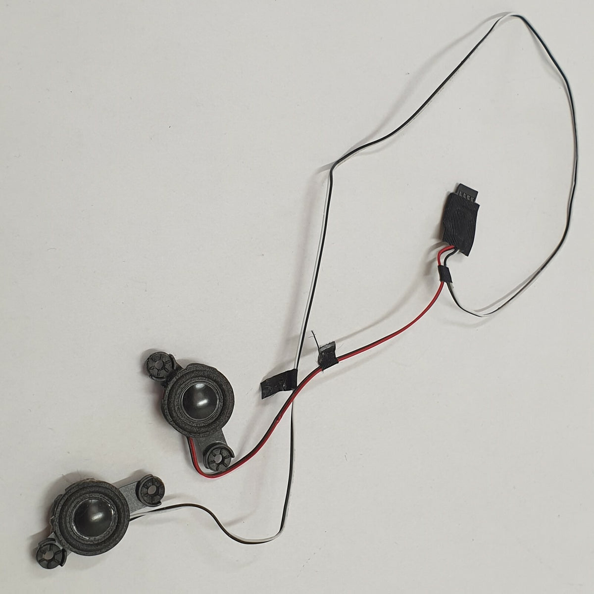 Toshiba Satellite L830 Lautsprecher Speaker Set Internes Lautsprecherpaar