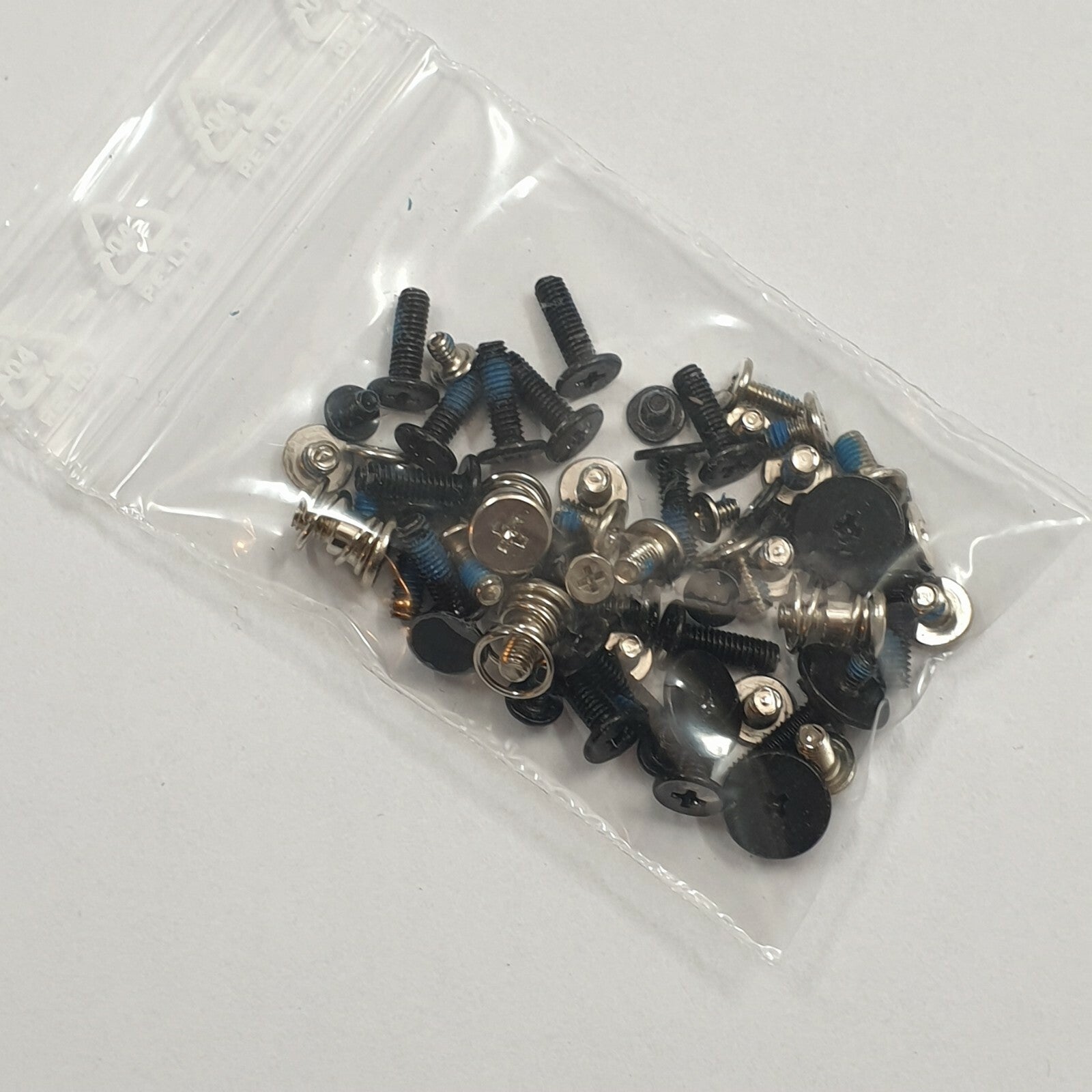 Packard Bell Easynote TE11HC Schraubensatz Screw Set Schrauben Ersatzteil – Bild 2