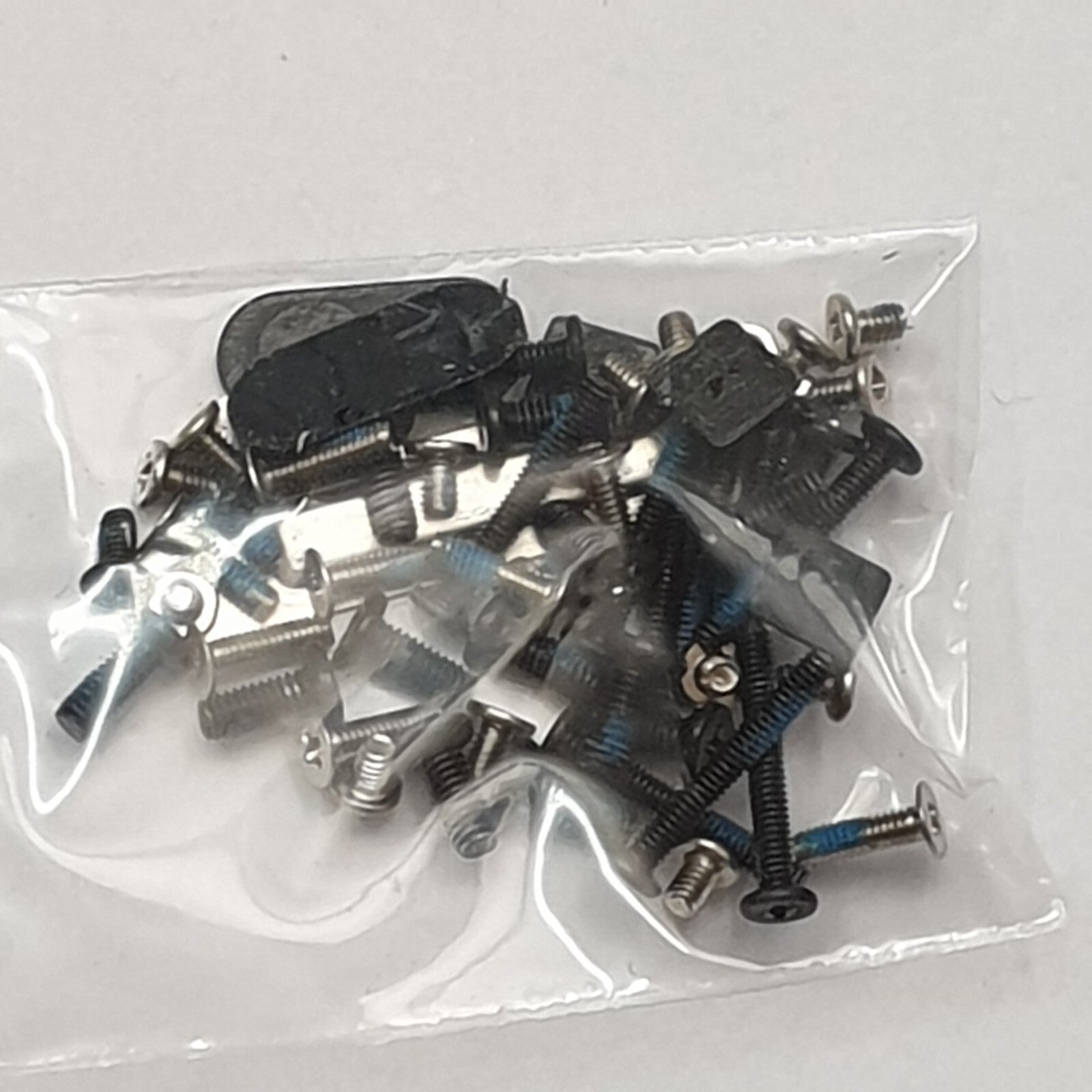 Lenovo ThinkPad W530 Schraubensatz Screw Set Schrauben Gehäuse