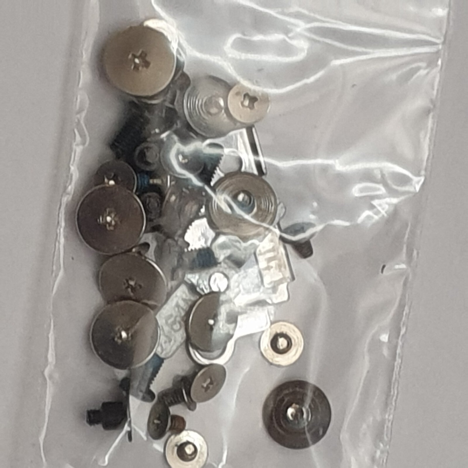 Dell Latitude 3410 Schraubensatz Screw Set Gehäuse Schrauben Ersatzteil – Bild 2