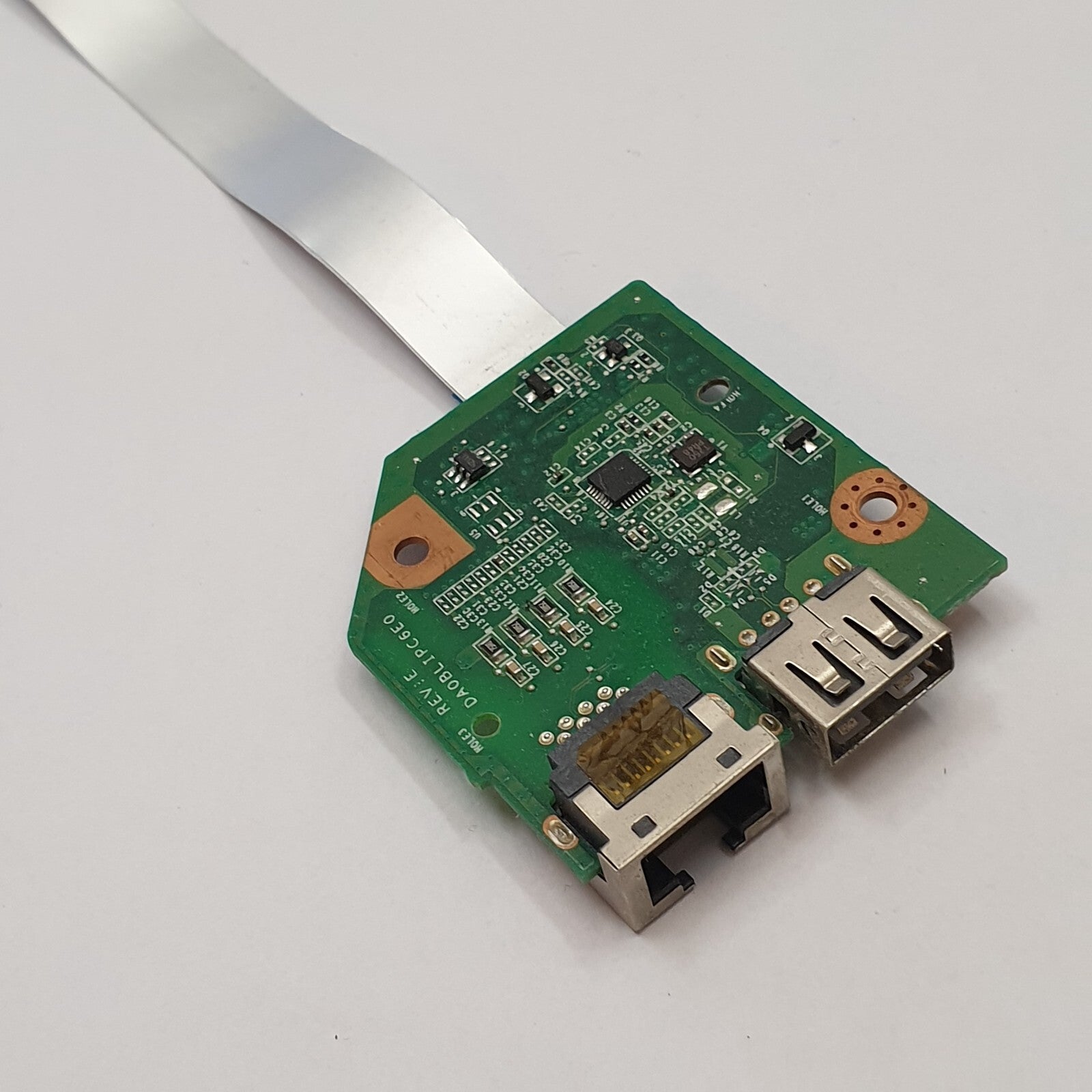 Toshiba Satellite L50-B-177 USB LAN Board mit Kabel