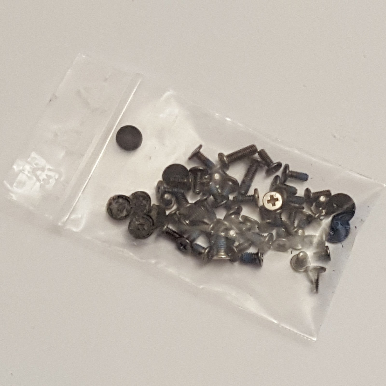 Medion Akoya E6222 Schraubensatz Schrauben Set Screw Set