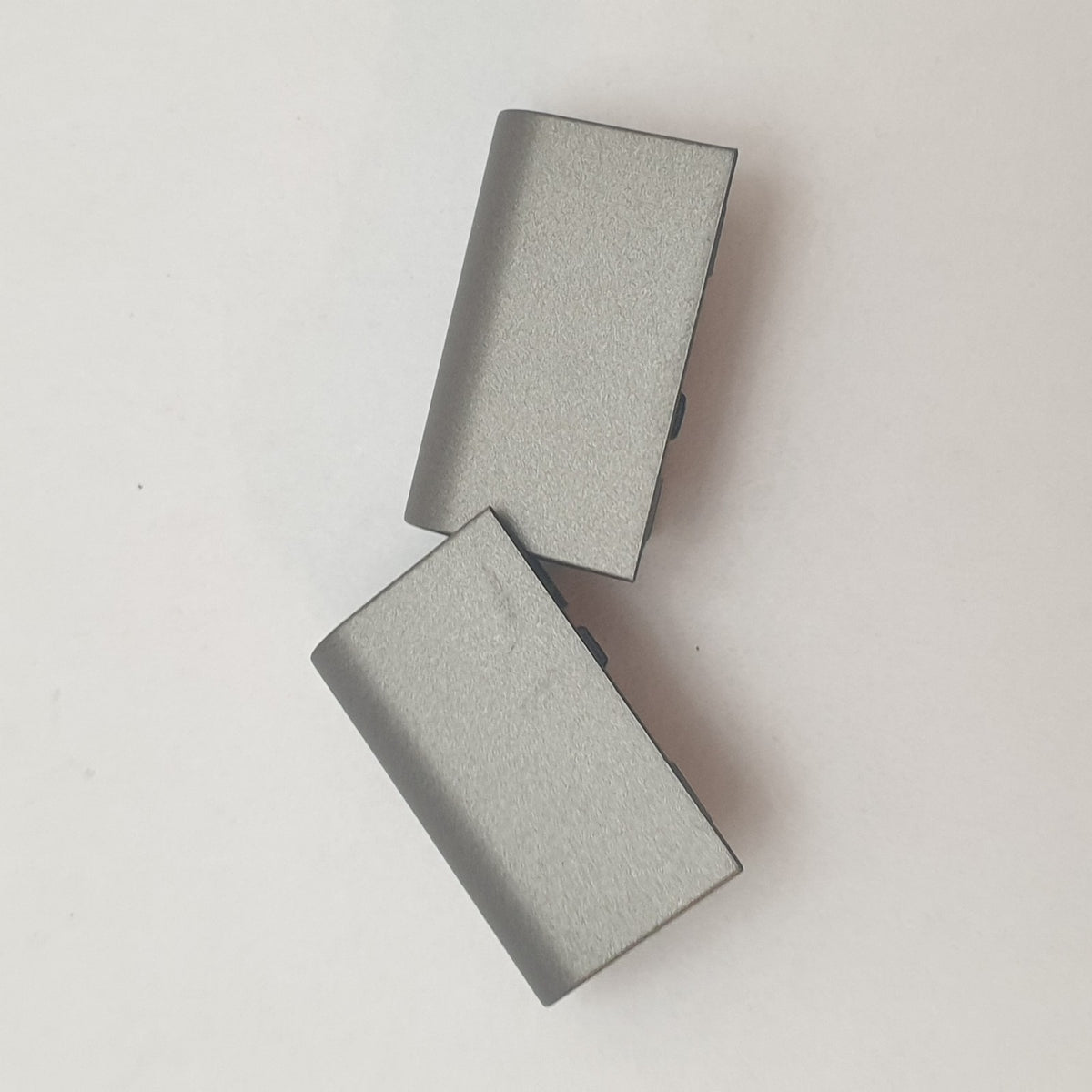 Fujitsu LIFEBOOK U7512 Scharnierabdeckung Set Hinge Cover Scharnier Abdeckung
