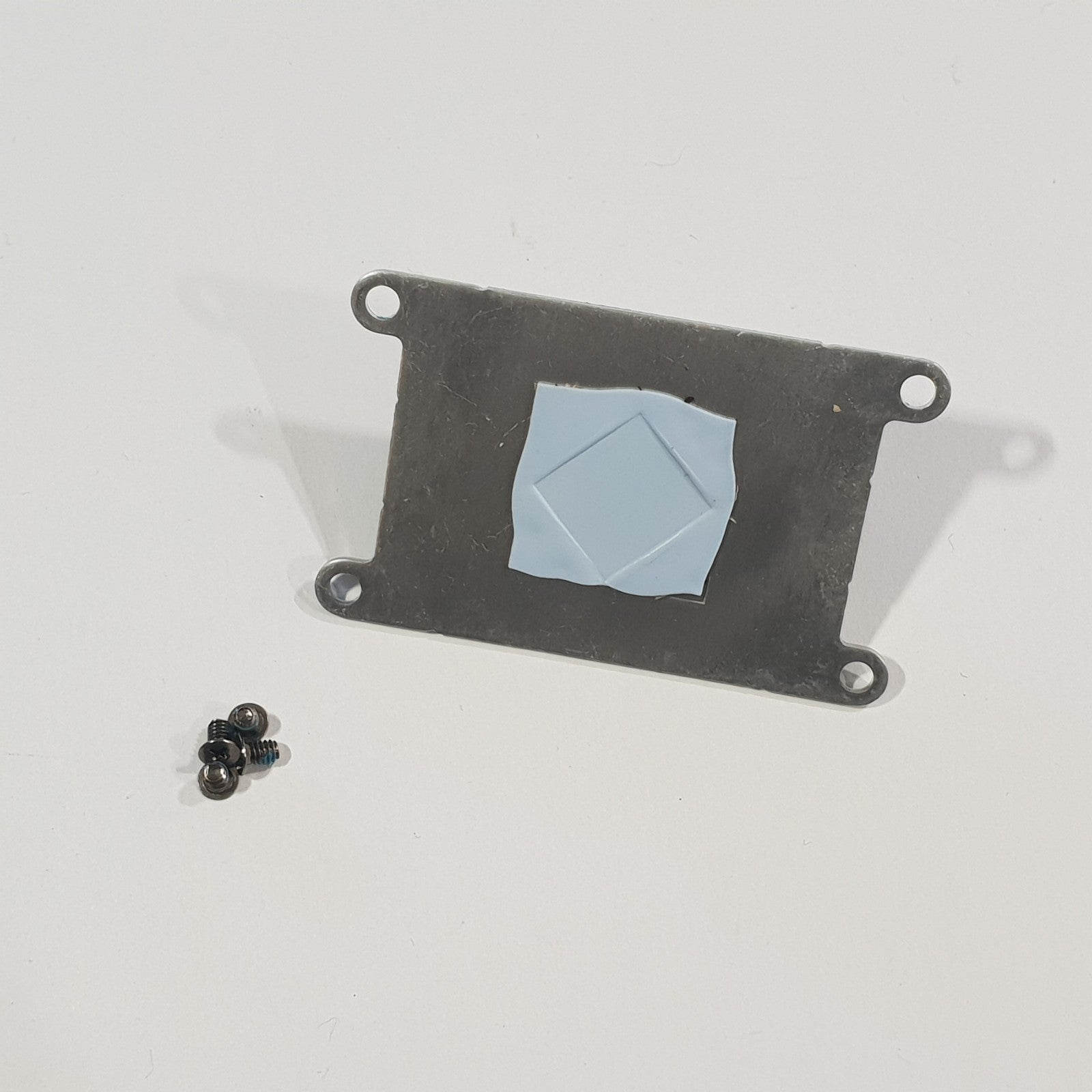 Medion Akoya E7226 MD99420 Kühlplatte Heatsink Halteplatte mit Schrauben – Bild 2