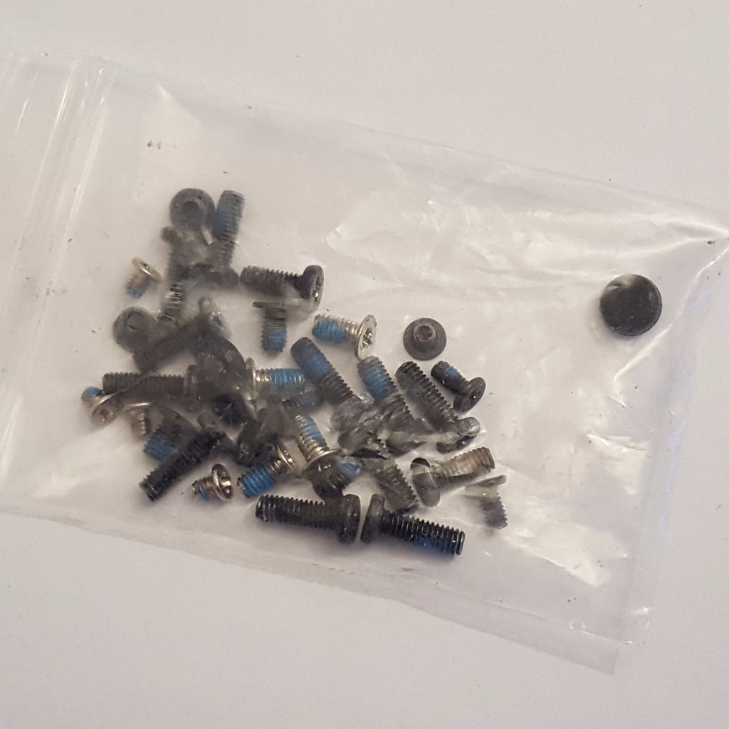 Medion Akoya E6220 MD98510 Schraubensatz Screw Set Schrauben