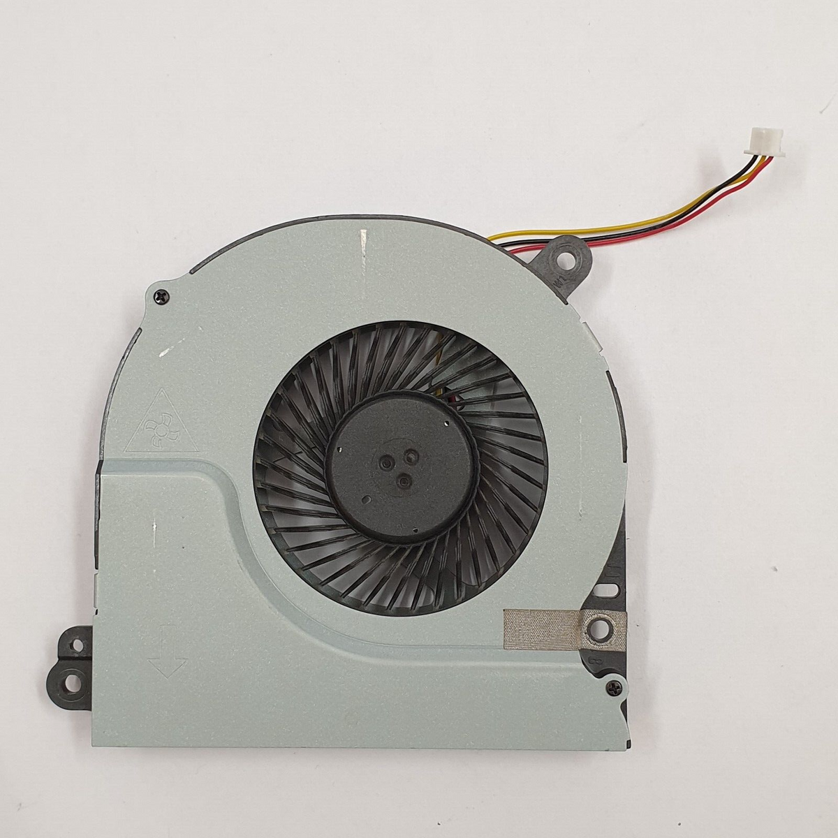 Asus R700V Lüfter Fan Notebook Kühler