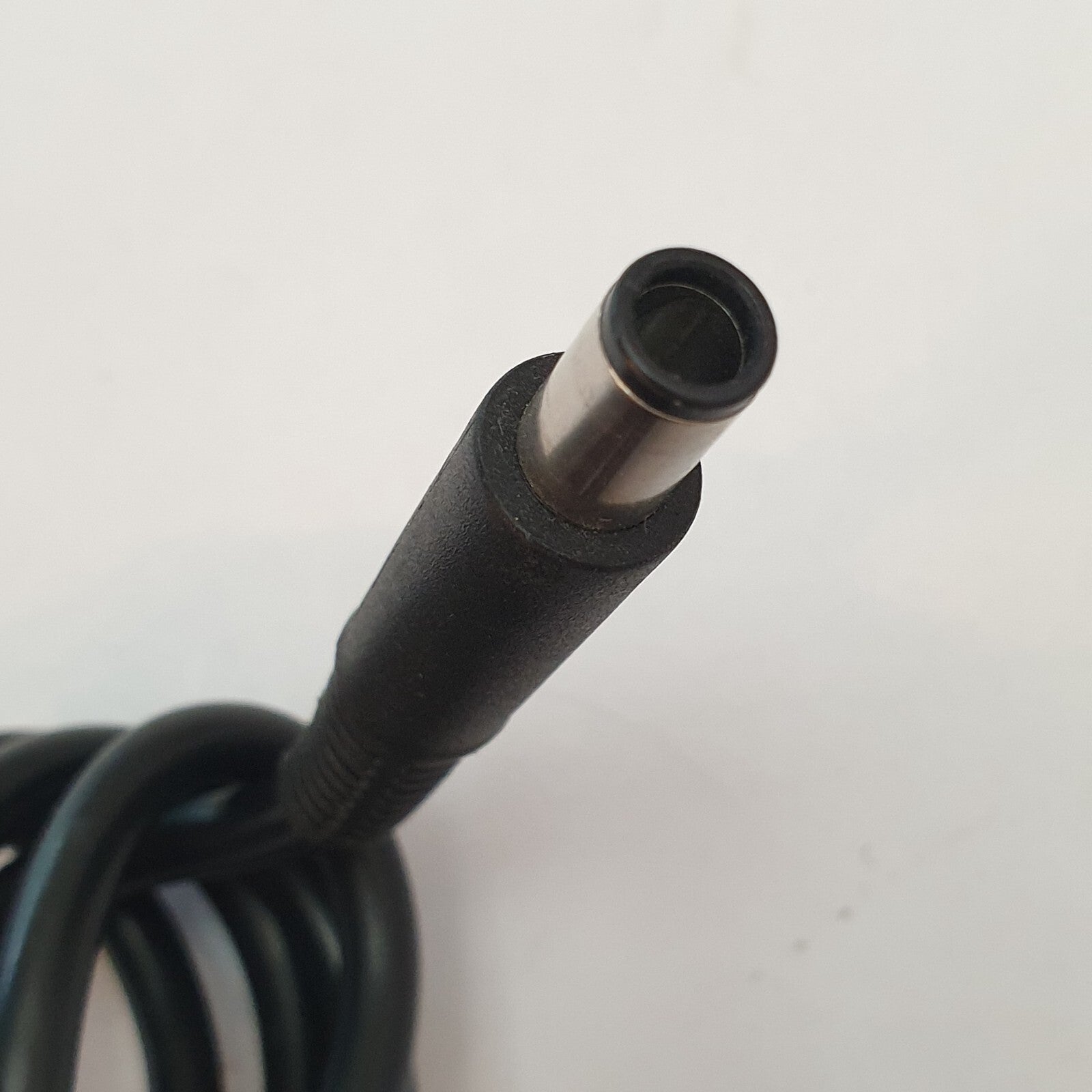 Dell Original Netzteil 180W 7.4×5 mm Precision 15 7510 7520 Alienware 17 R3 R4