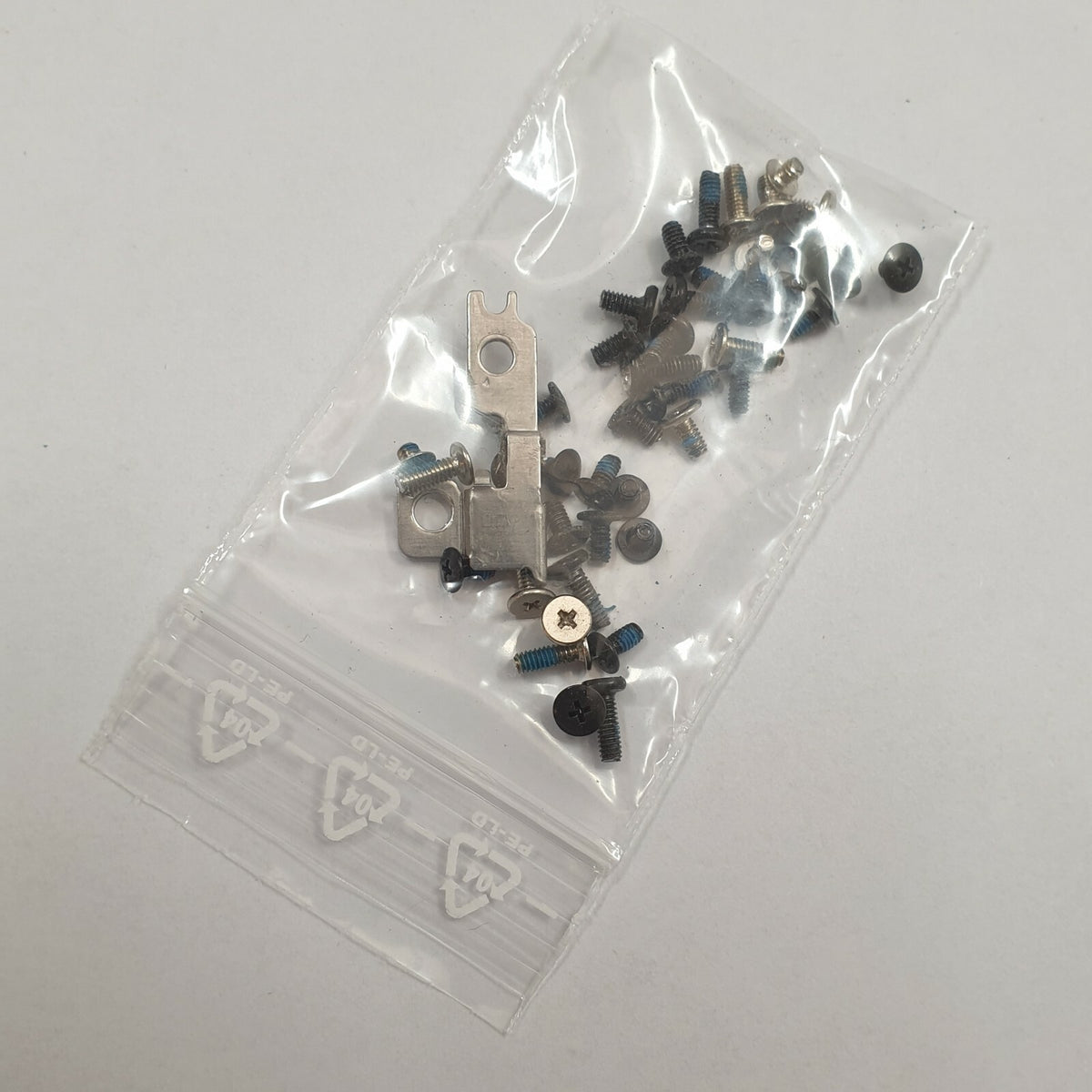 Samsung Serie 5 535U3C Schraubensatz Screw Set Schrauben Gehäuse