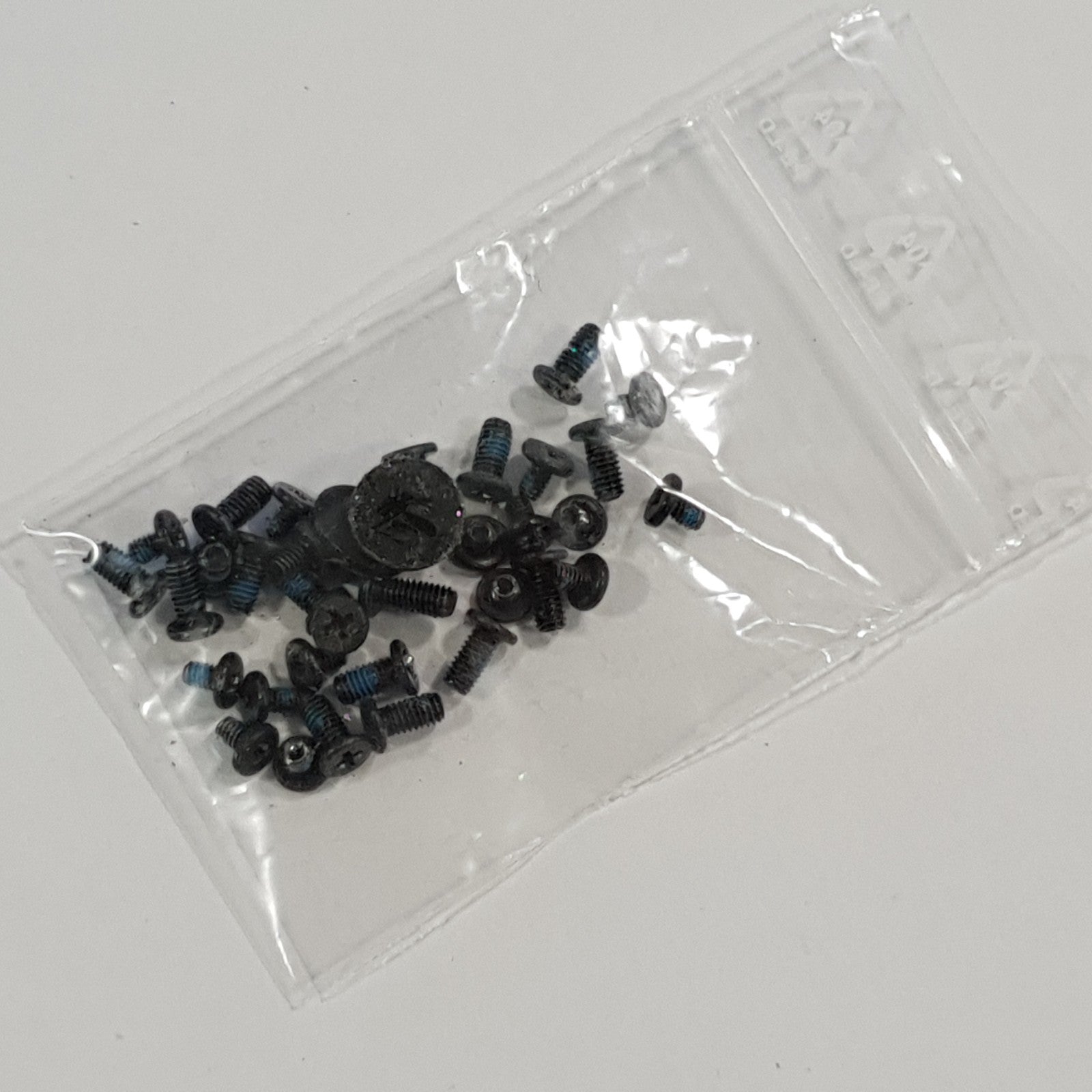 Dell Vostro 3550 Schraubensatz Screw Set Schrauben – Bild 2