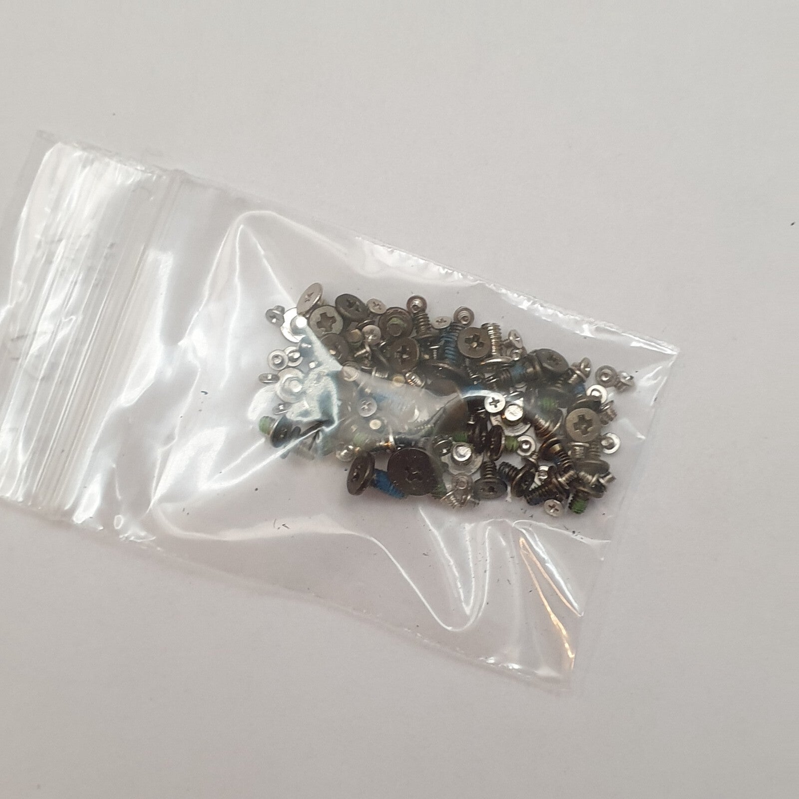 Fujitsu Lifebook E558 Schraubensatz Schrauben Screw Set Laptop Notebook – Bild 2