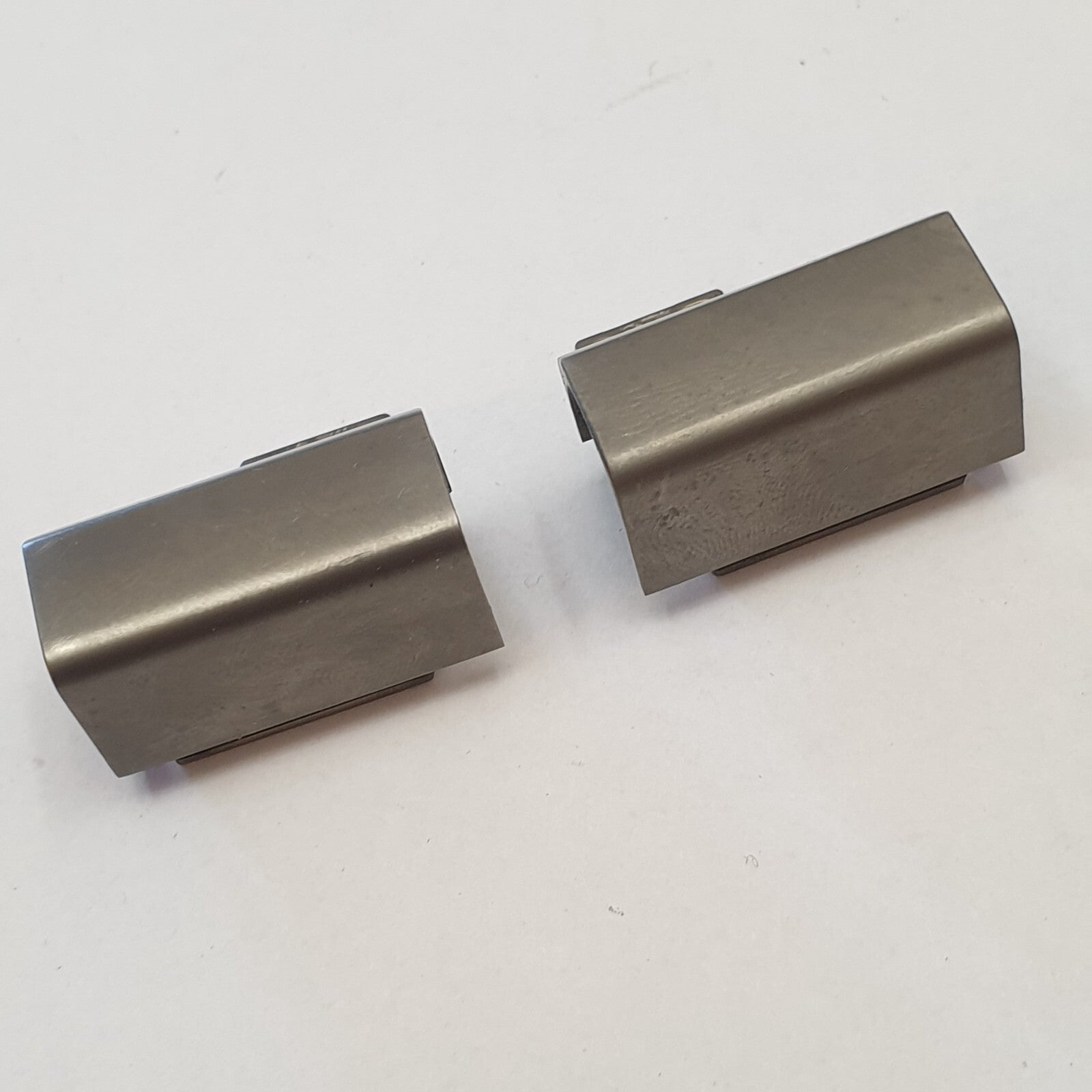 Lenovo ThinkPad P72 Scharnierabdeckungen Hinge Covers Caps Links Rechts Paar