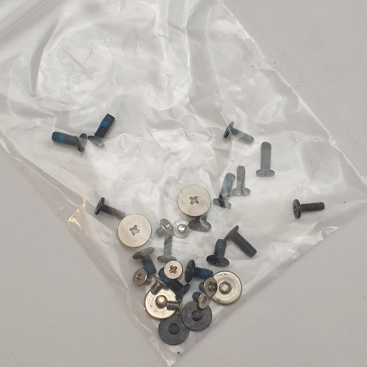Lenovo IdeaPad 320‑15AST/80XV 320 15AST 80XV Schraubensatz Schrauben Screw Set