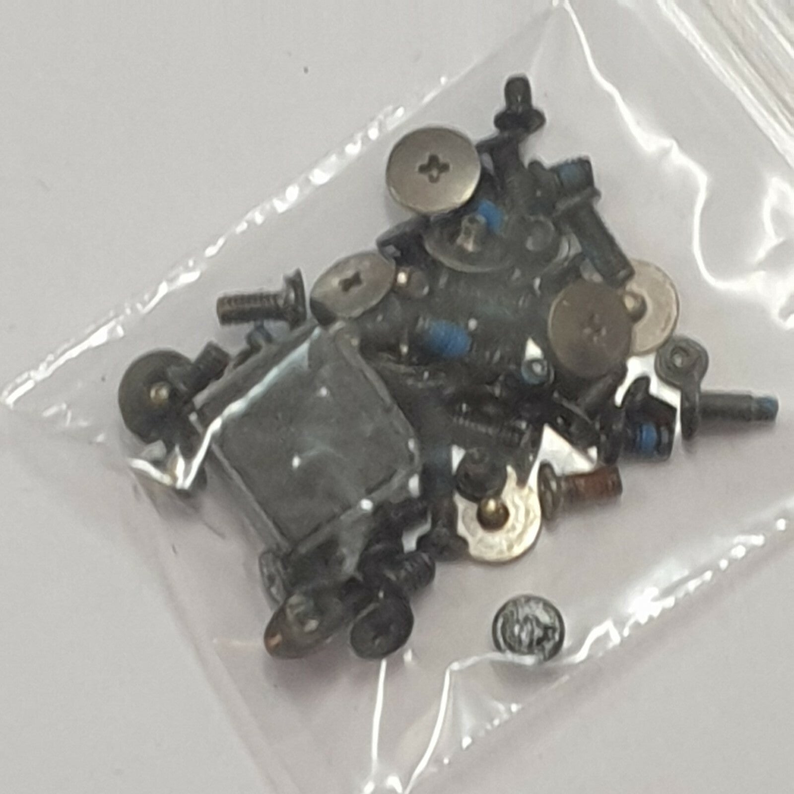 Toshiba Satellite L660-12X Schraubensatz Screw Set Schrauben Gehäuse – Bild 2