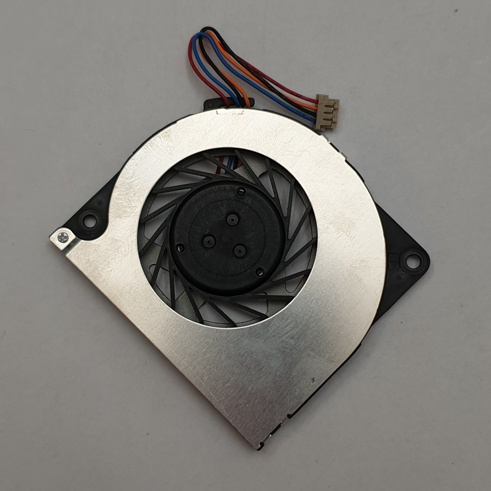 Fujitsu Lifebook E558 Lüfter Fan Cooler