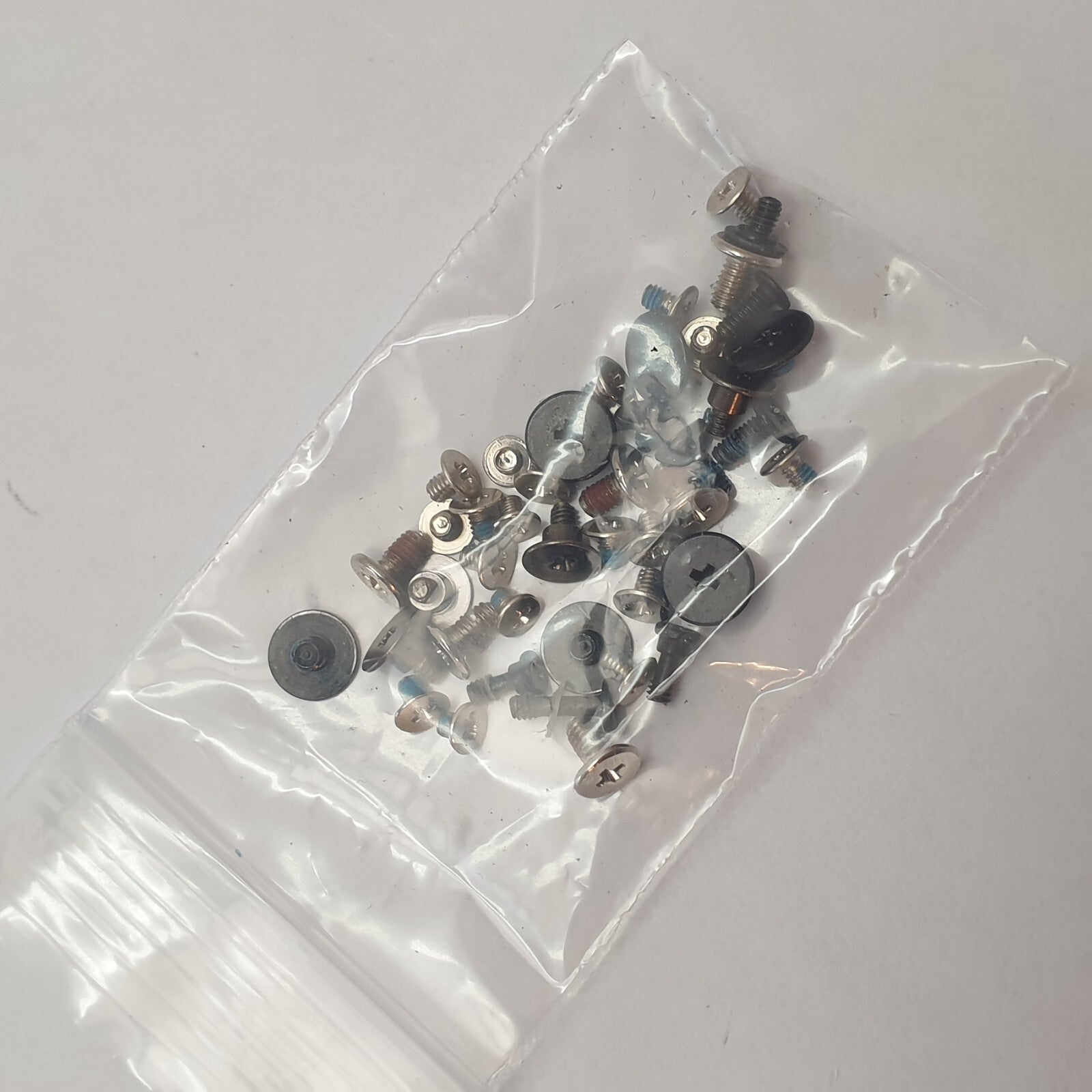 Lenovo ThinkPad L14 Gen 2 Schraubensatz Schrauben Set Ersatzteil Ersatzteil – Bild 2