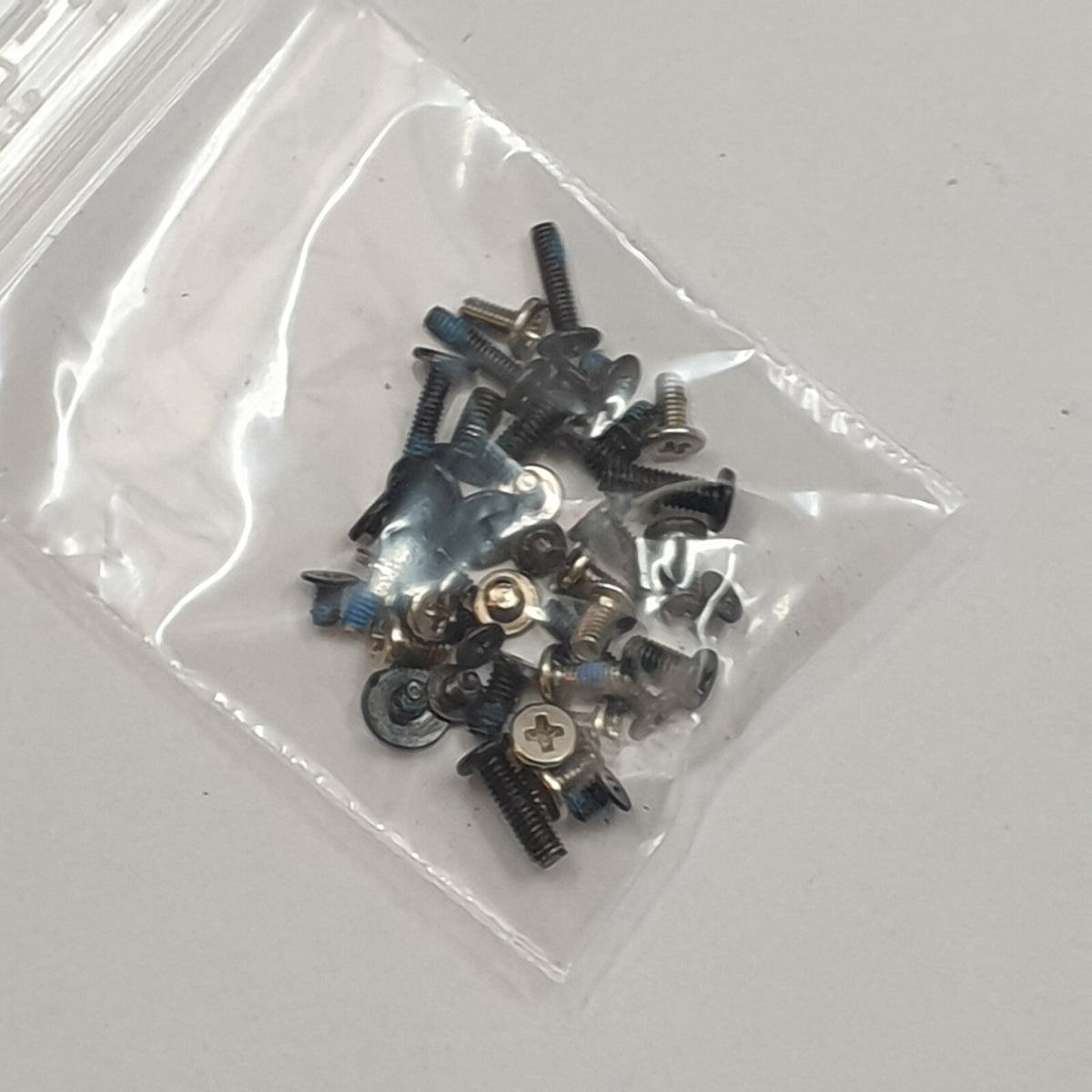 Asus L402s Schraubensatz Screw Set Schrauben Gehäuse